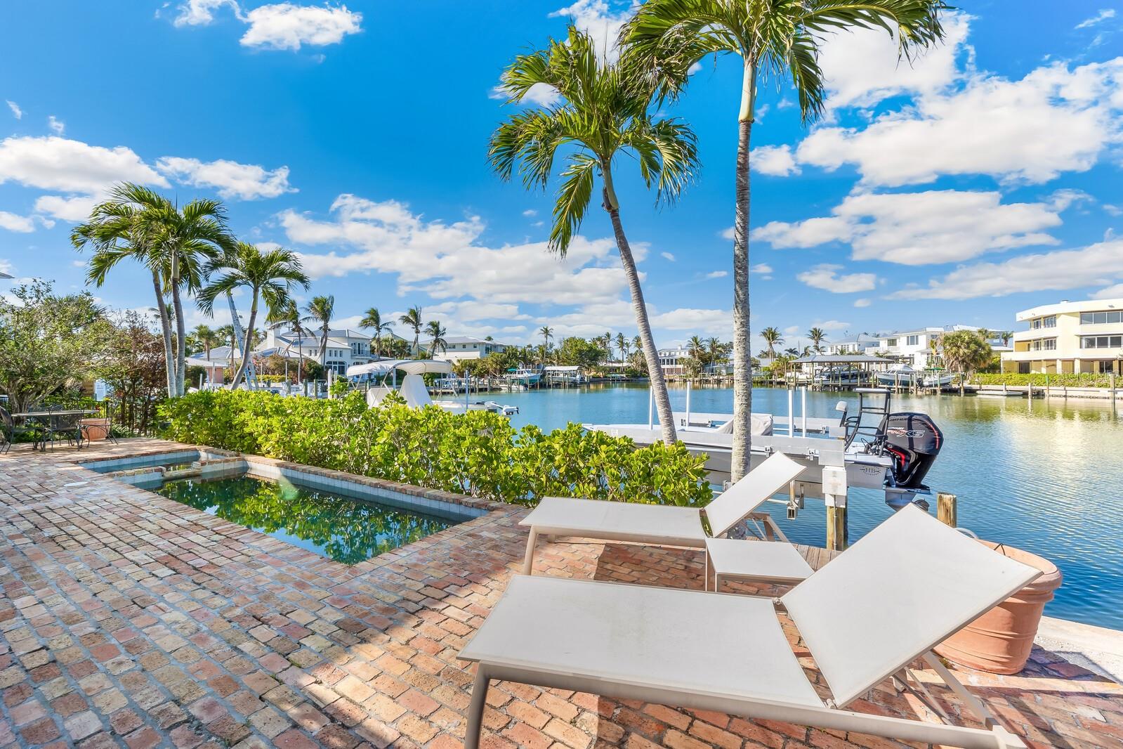 HARBOR DRIVE WATERWAYS - Residential