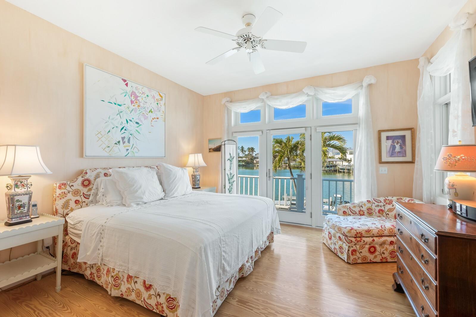 HARBOR DRIVE WATERWAYS - Residential