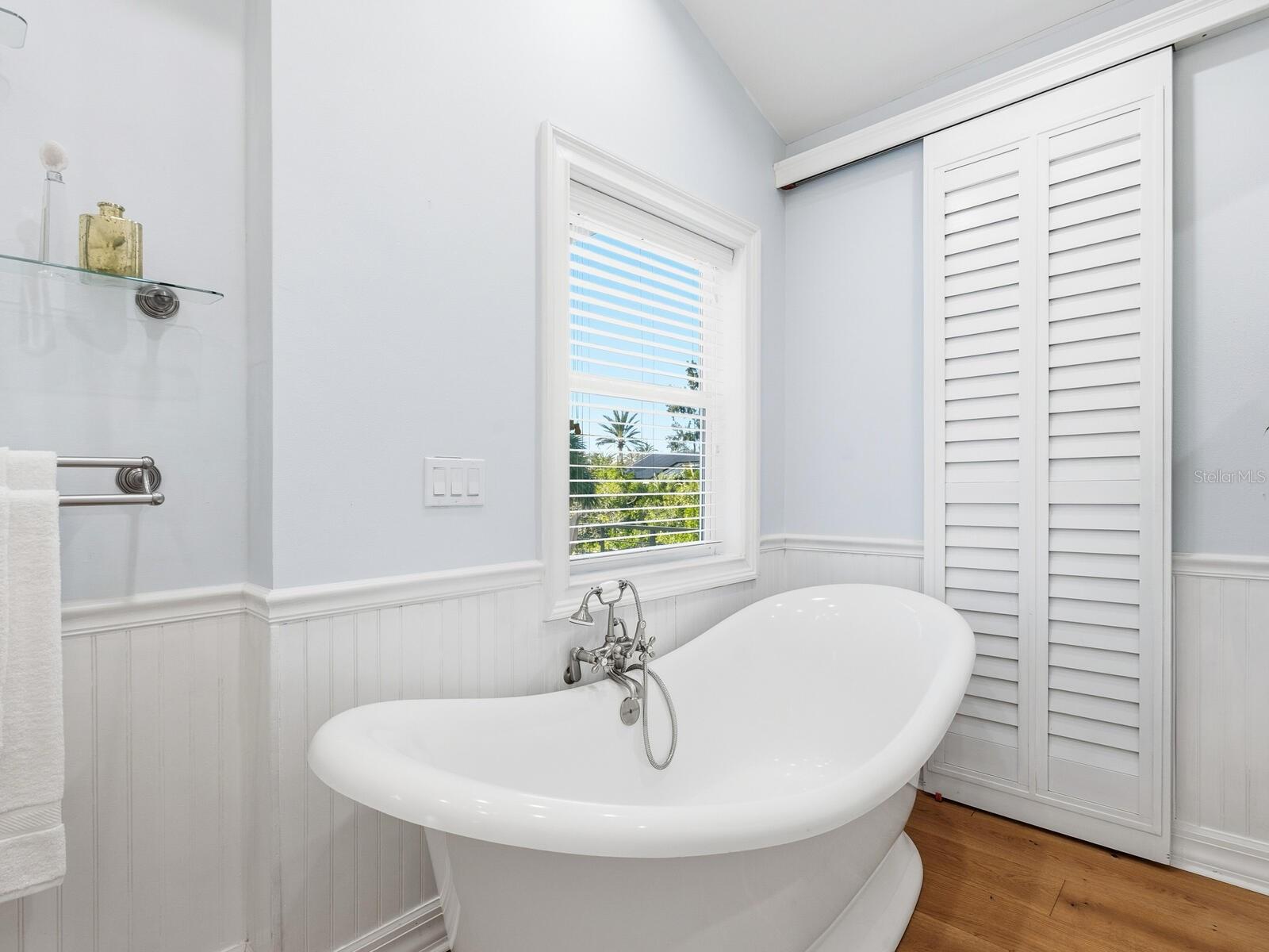 PRINCES GATE - Residential