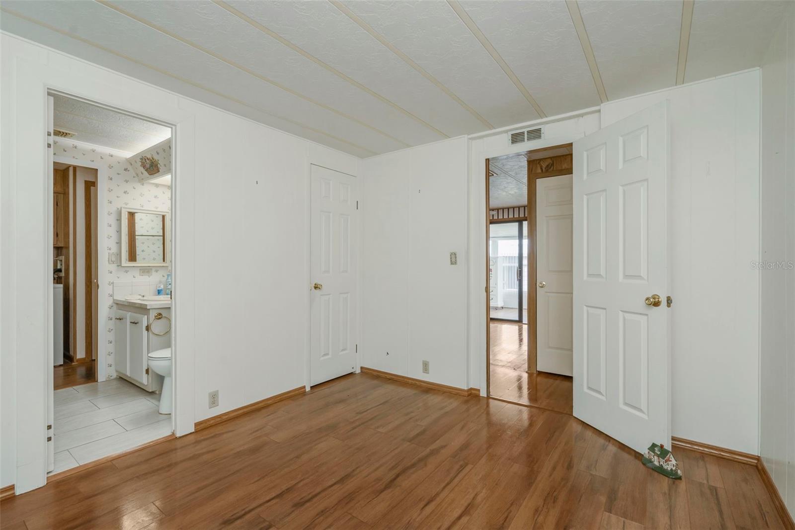 FOXWOOD LAKE ESTATES PH 01 - Residential