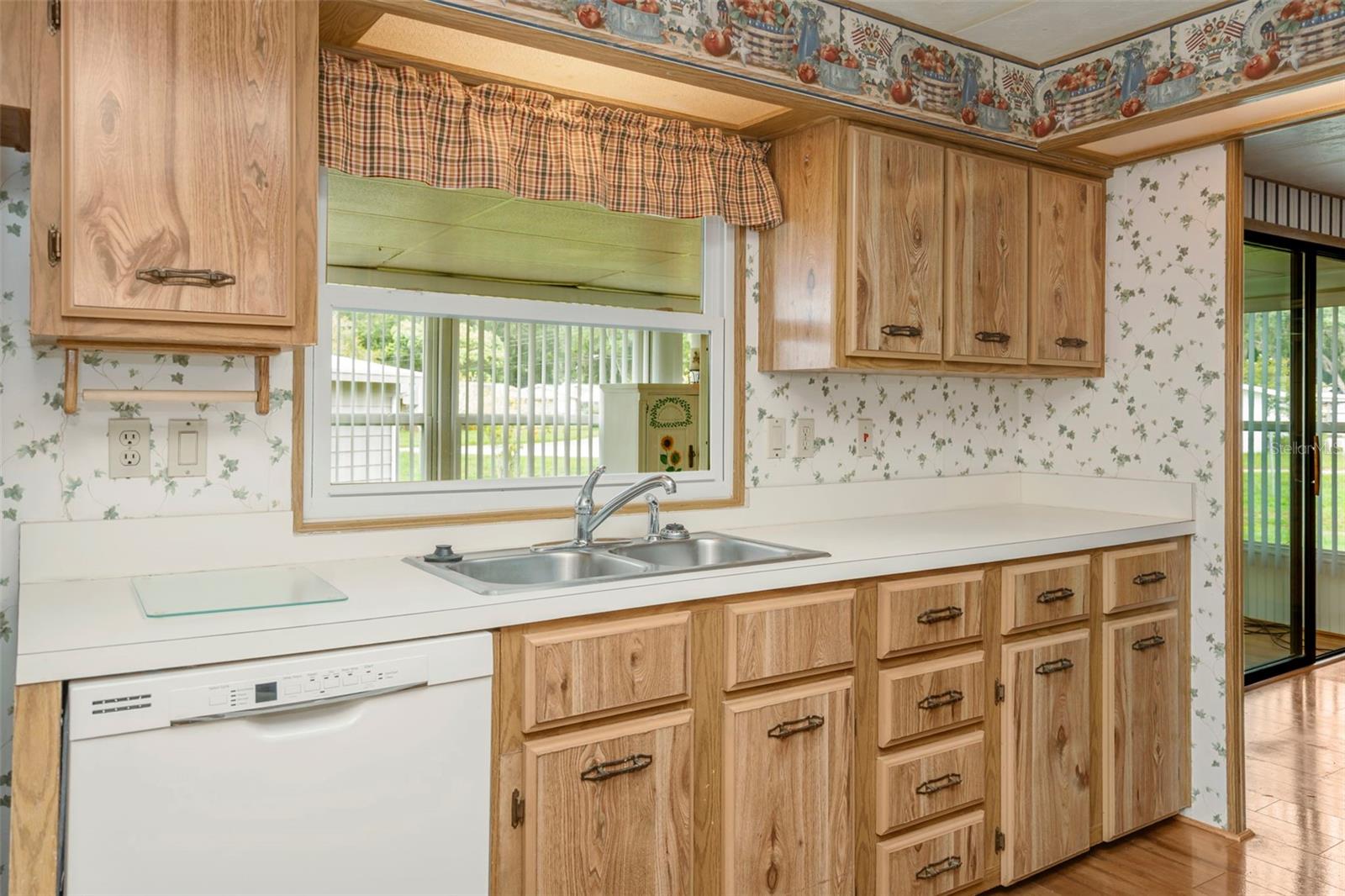 FOXWOOD LAKE ESTATES PH 01 - Residential
