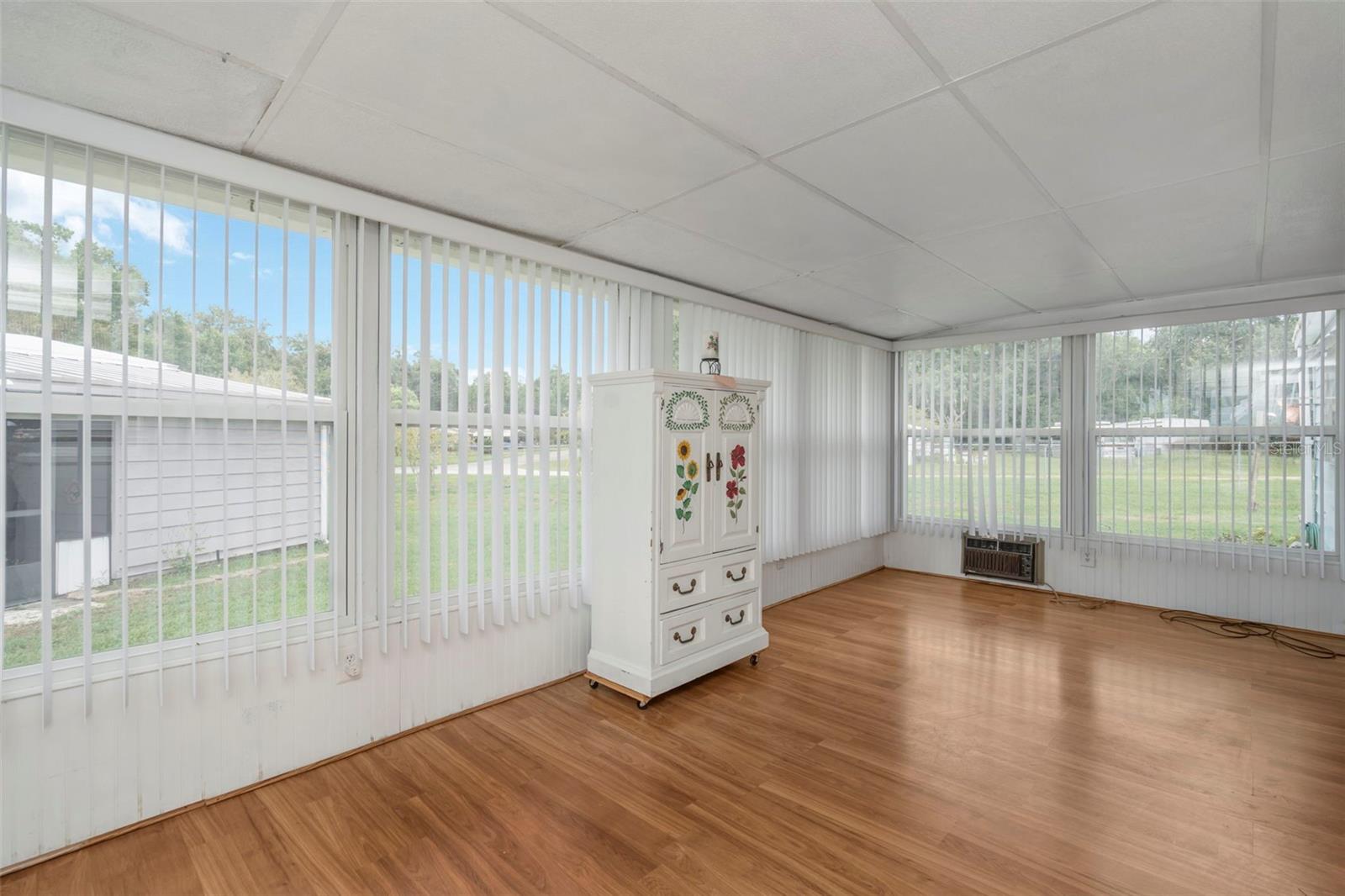 FOXWOOD LAKE ESTATES PH 01 - Residential