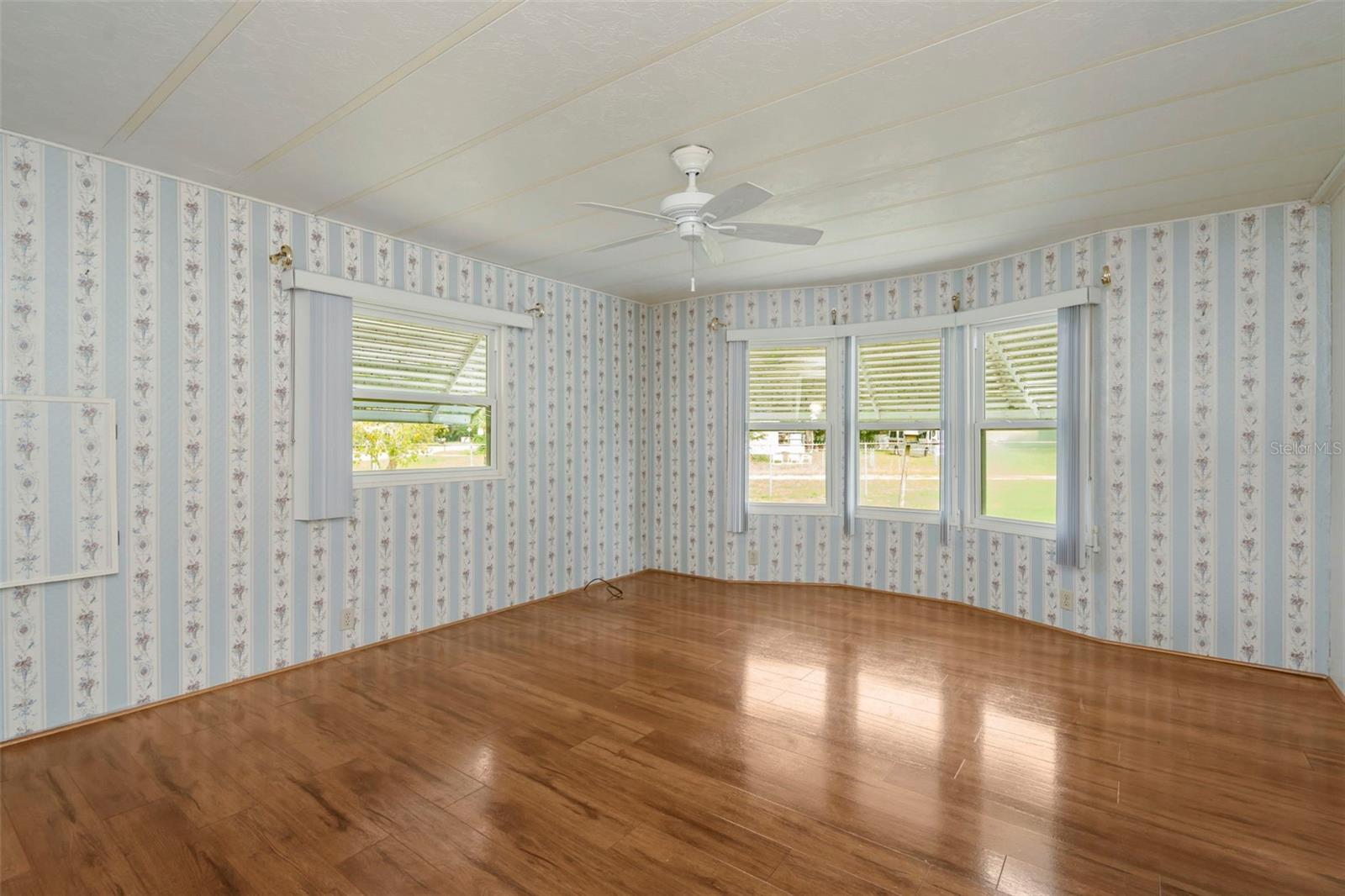 FOXWOOD LAKE ESTATES PH 01 - Residential