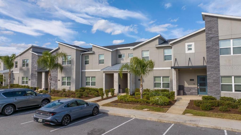 COVE AT STOREY LAKE III - Residential