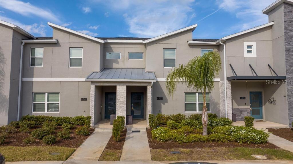 COVE AT STOREY LAKE III - Residential