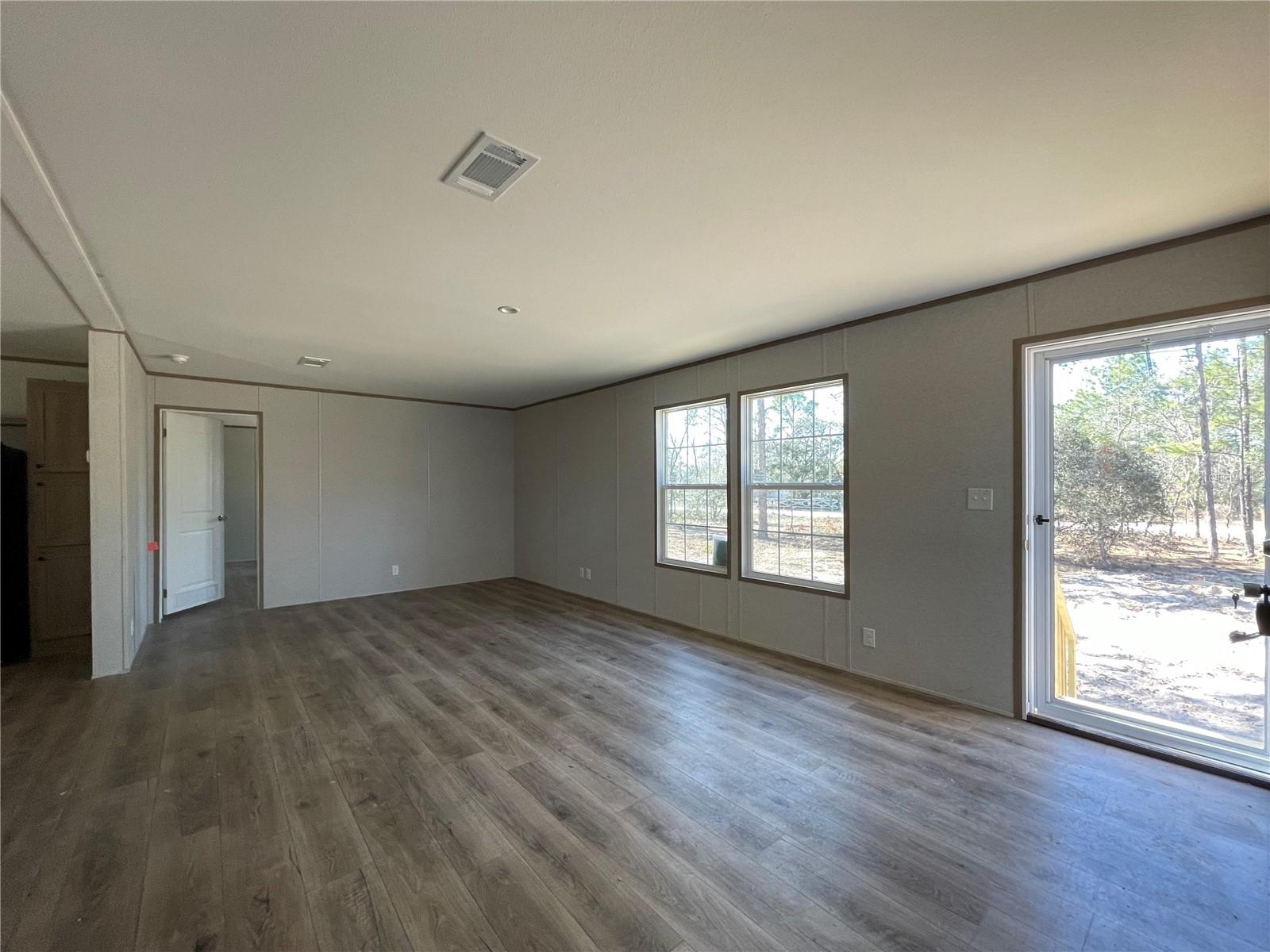WILLISTON HIGHLANDS UN 5 - Residential