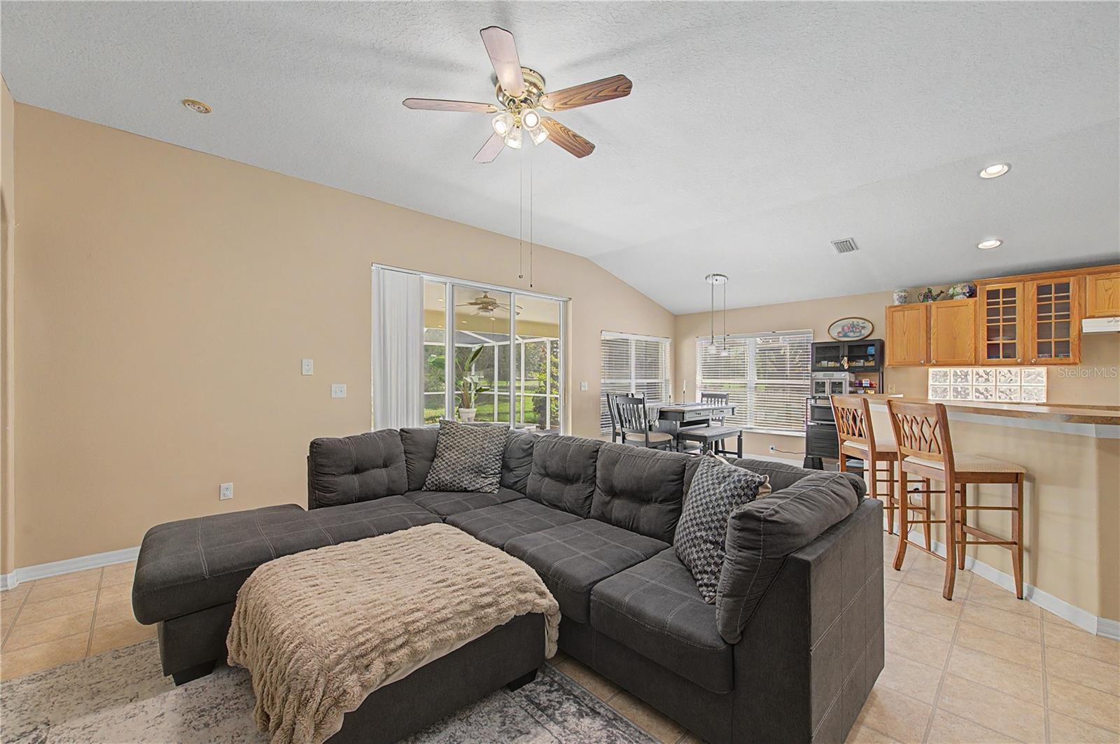 WHISPERING OAKS SECOND ADDITIO - Residential