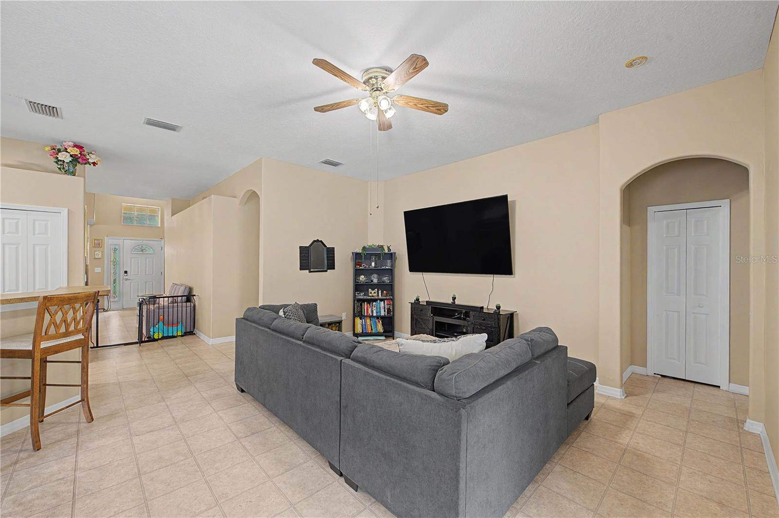 WHISPERING OAKS SECOND ADDITIO - Residential
