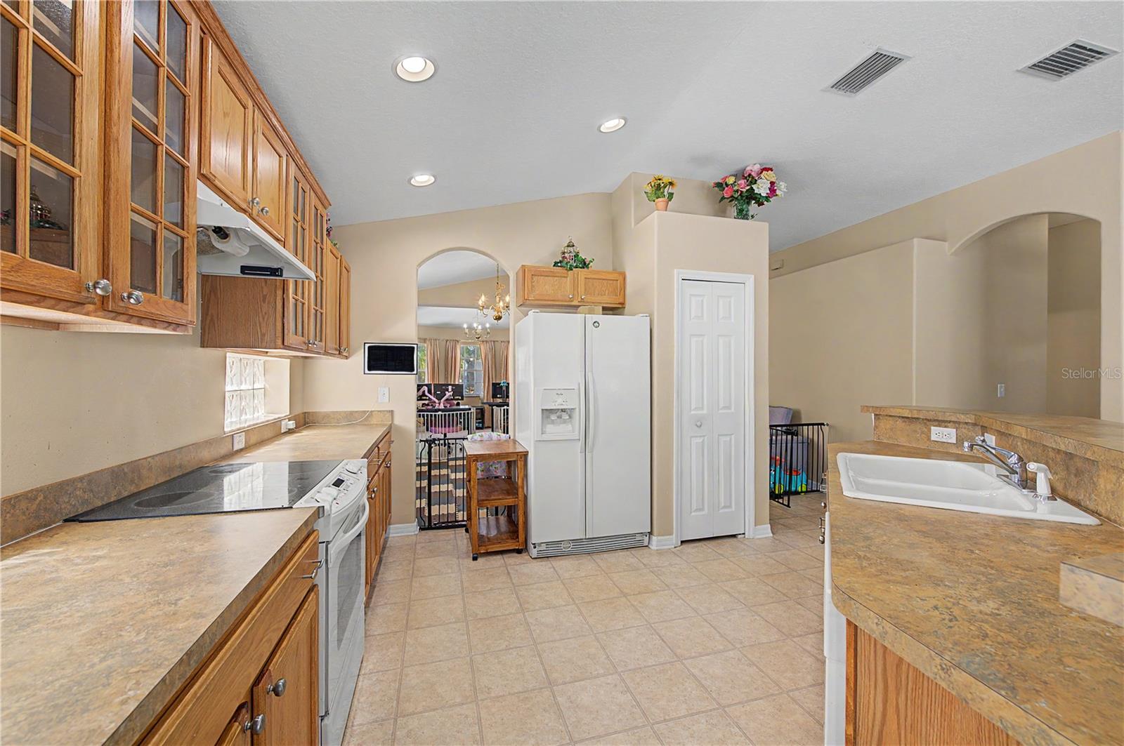 WHISPERING OAKS SECOND ADDITIO - Residential
