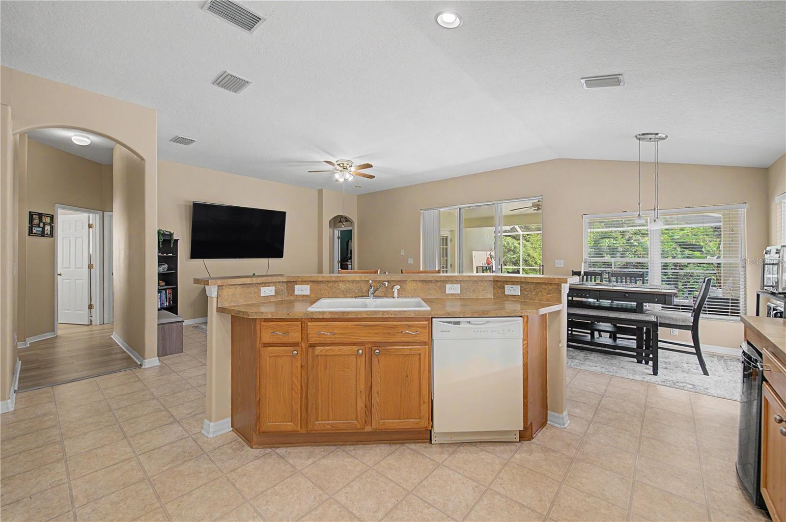 WHISPERING OAKS SECOND ADDITIO - Residential