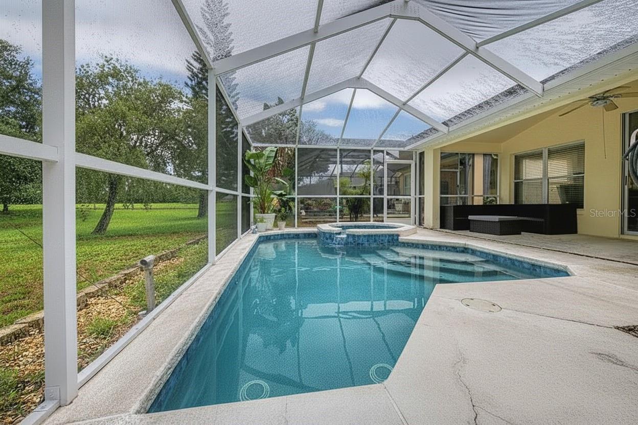 WHISPERING OAKS SECOND ADDITIO - Residential