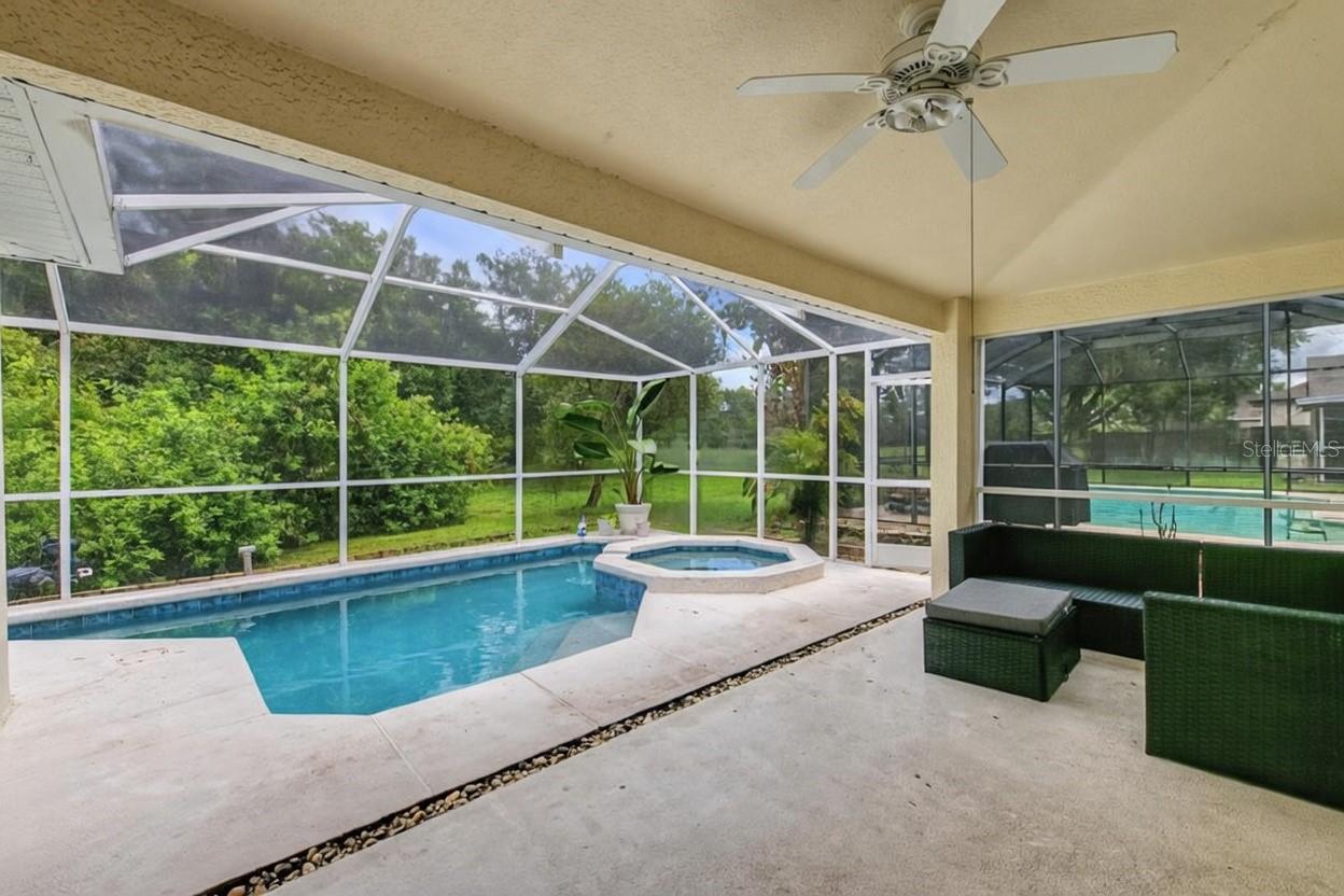 WHISPERING OAKS SECOND ADDITIO - Residential