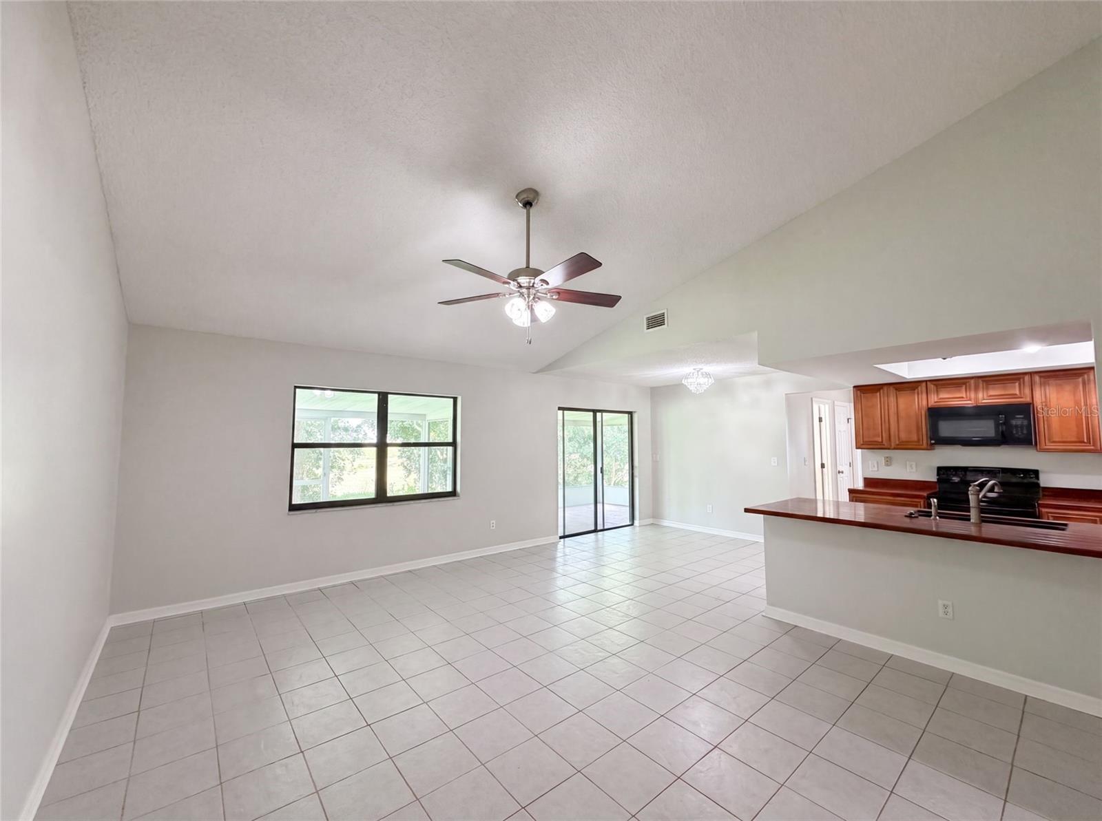 MARION OAKS UN 02 - Residential