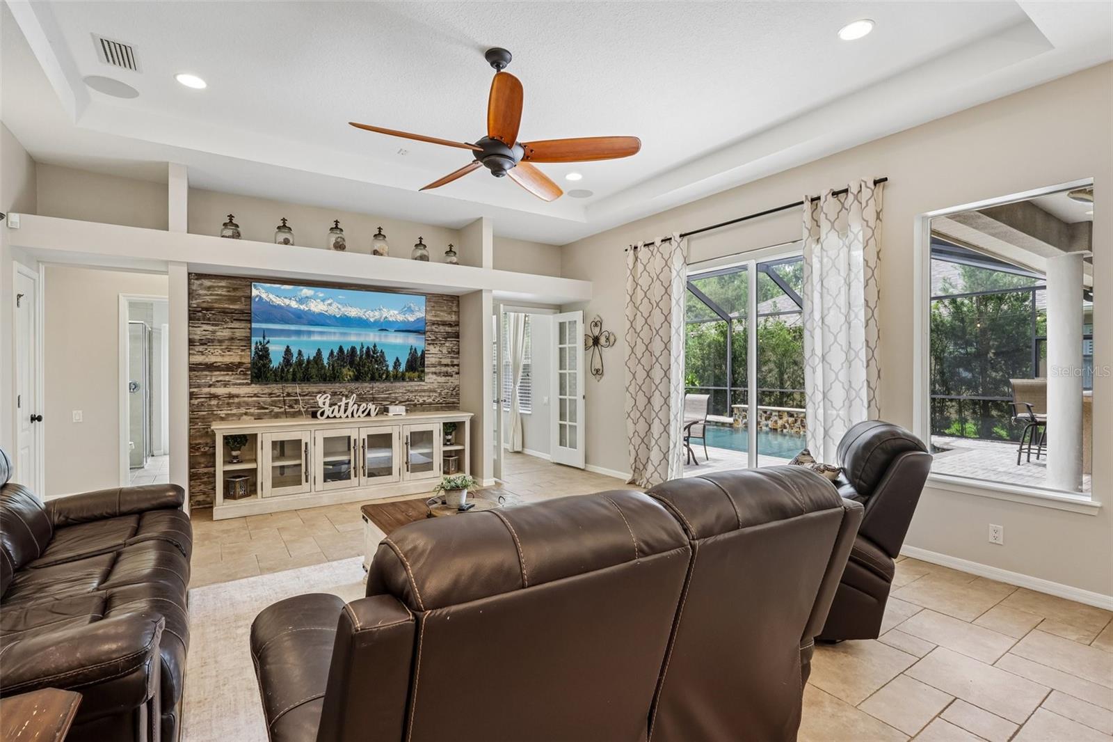 PLANTATION PALMS PH 4-A - Residential