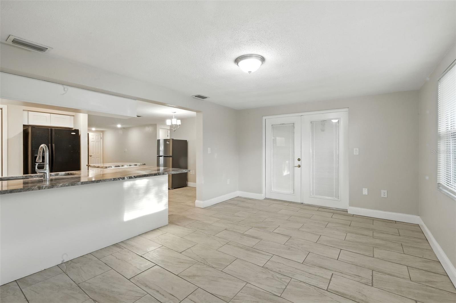EMBASSY HILLS - Residential