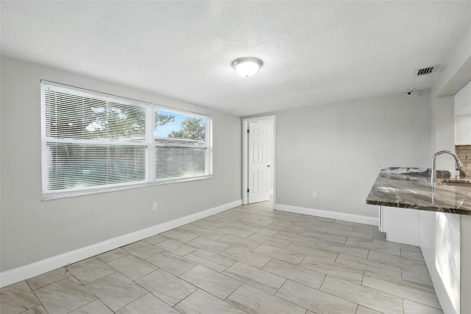 EMBASSY HILLS - Residential
