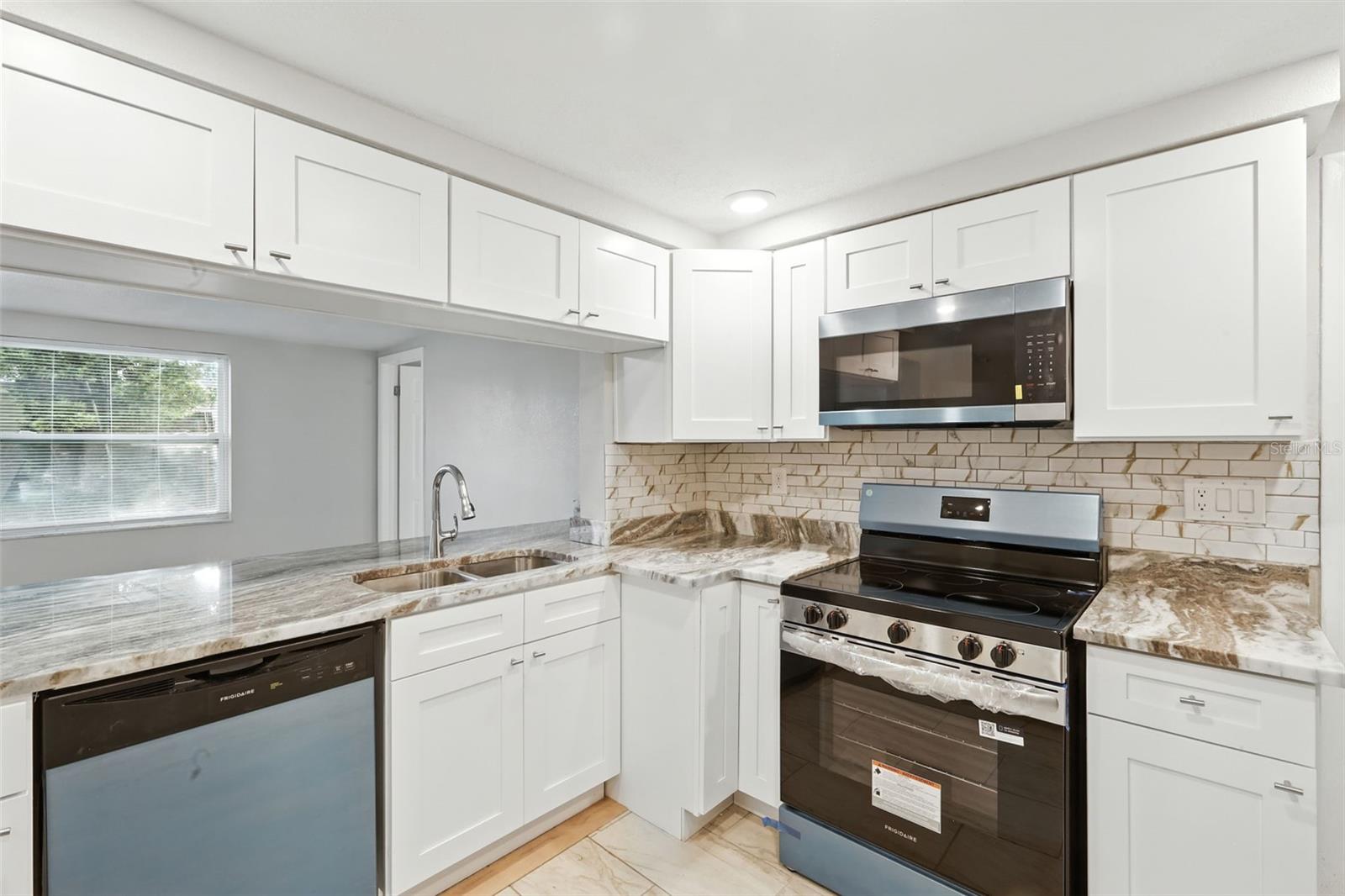 EMBASSY HILLS - Residential