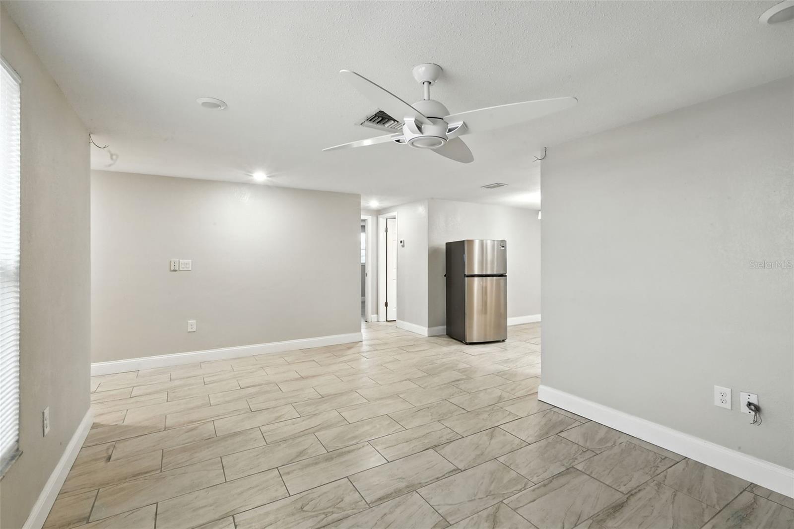 EMBASSY HILLS - Residential