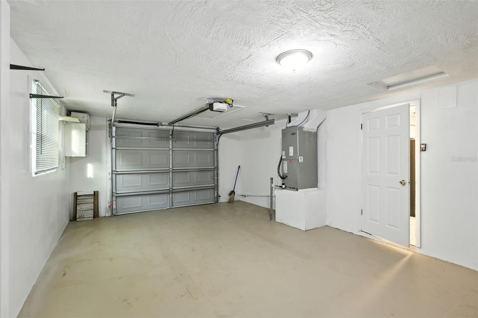 EMBASSY HILLS - Residential