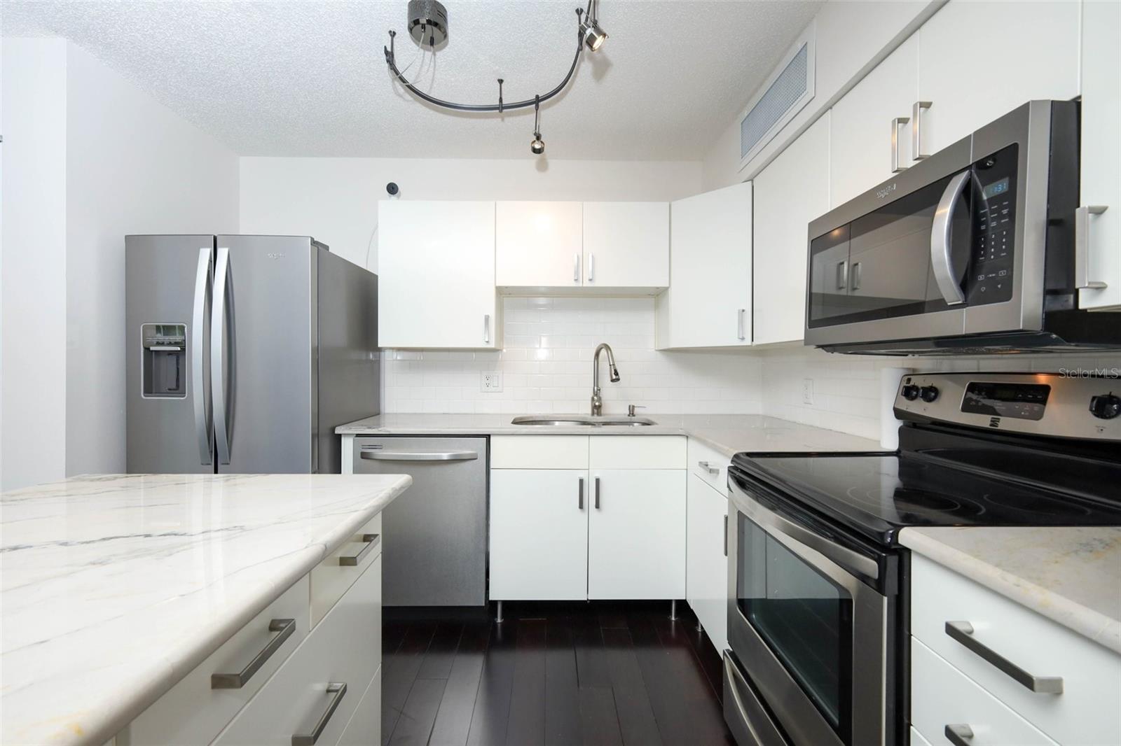 LAKEWOOD PARK A CONDO - Residential