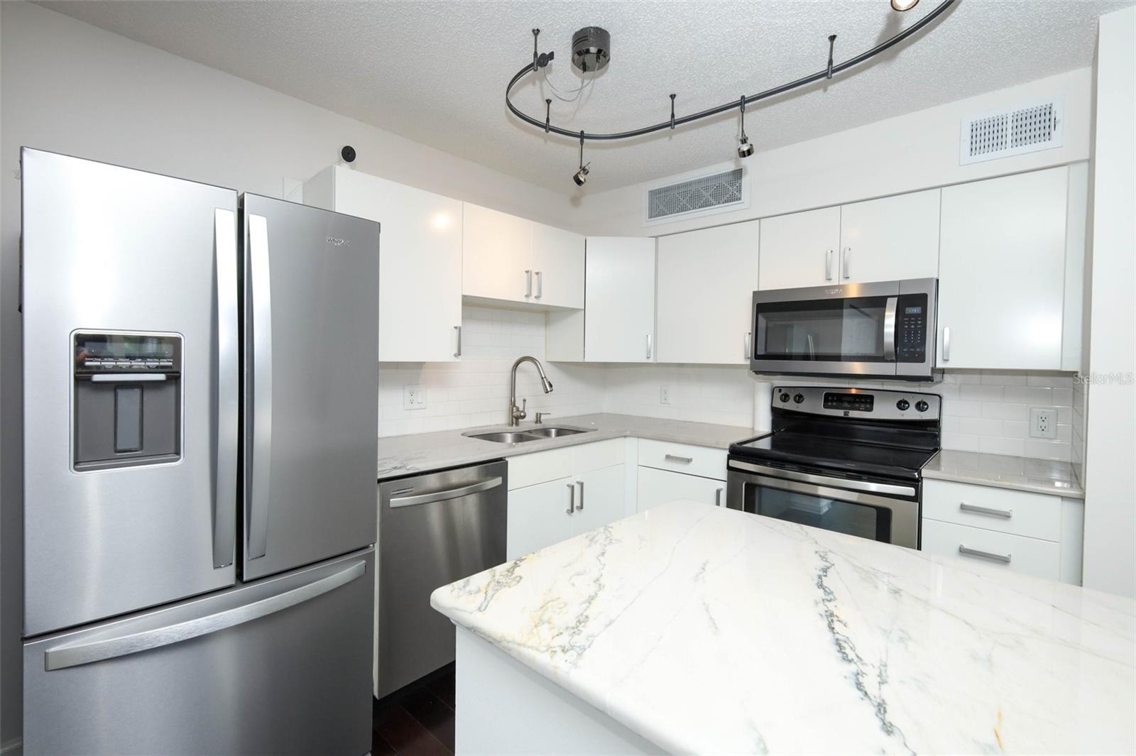 LAKEWOOD PARK A CONDO - Residential