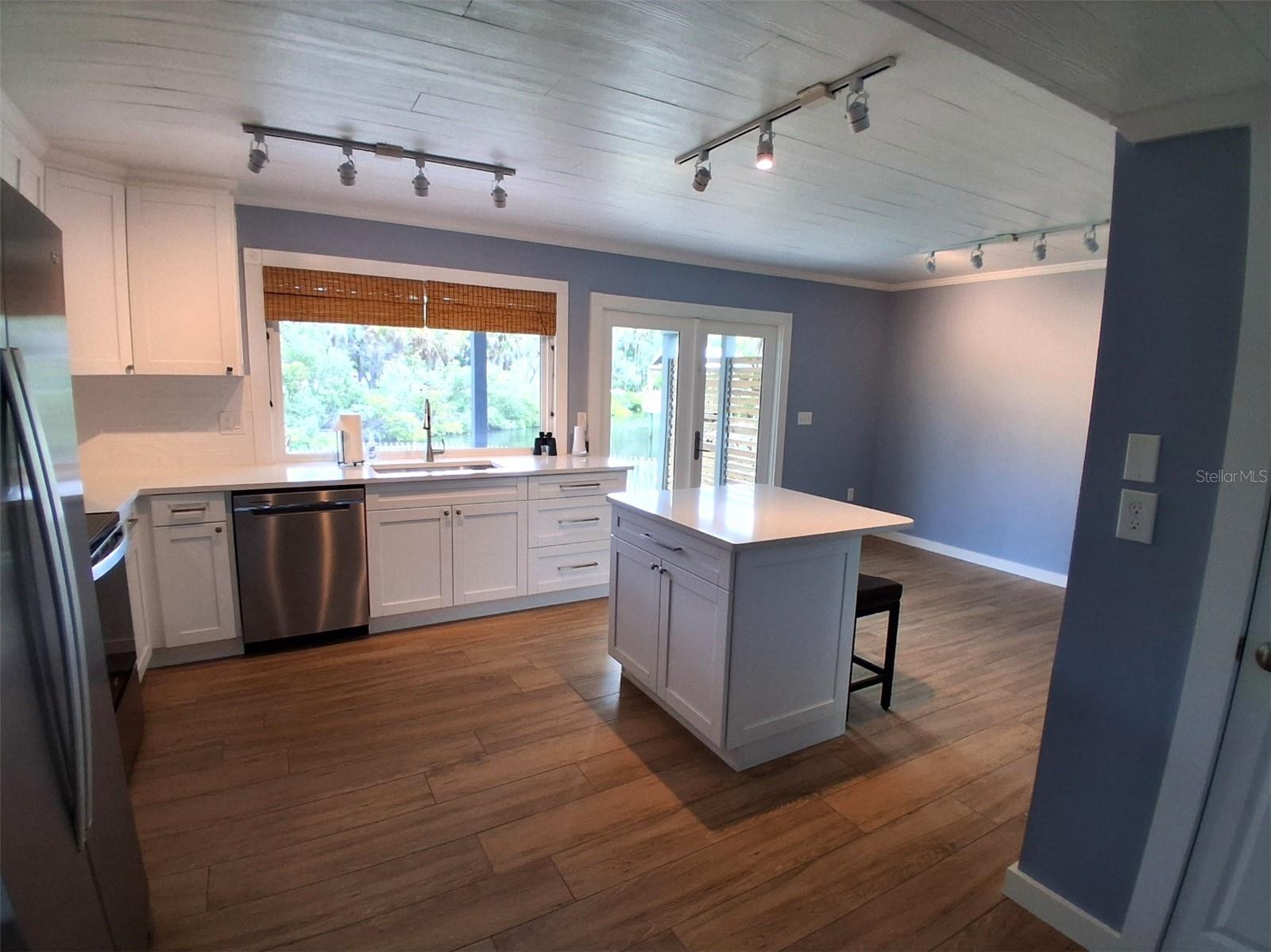 MARTHAS VINEYARD - Residential