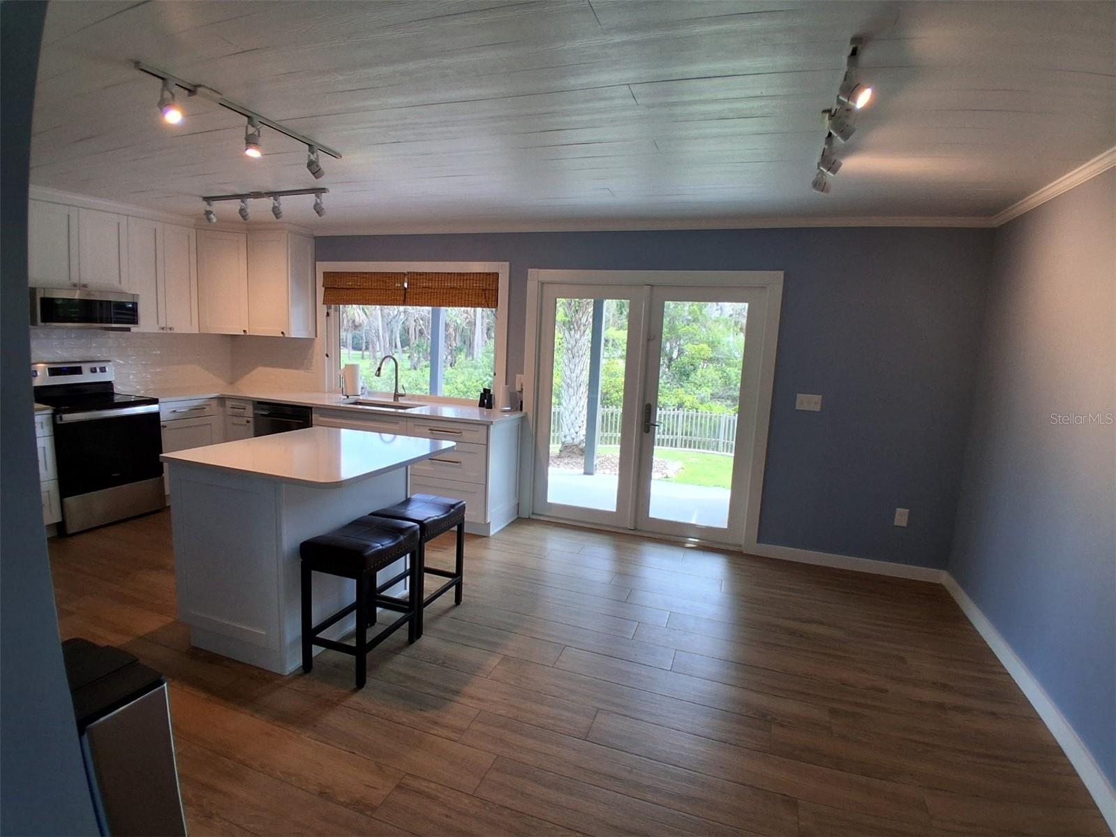 MARTHAS VINEYARD - Residential