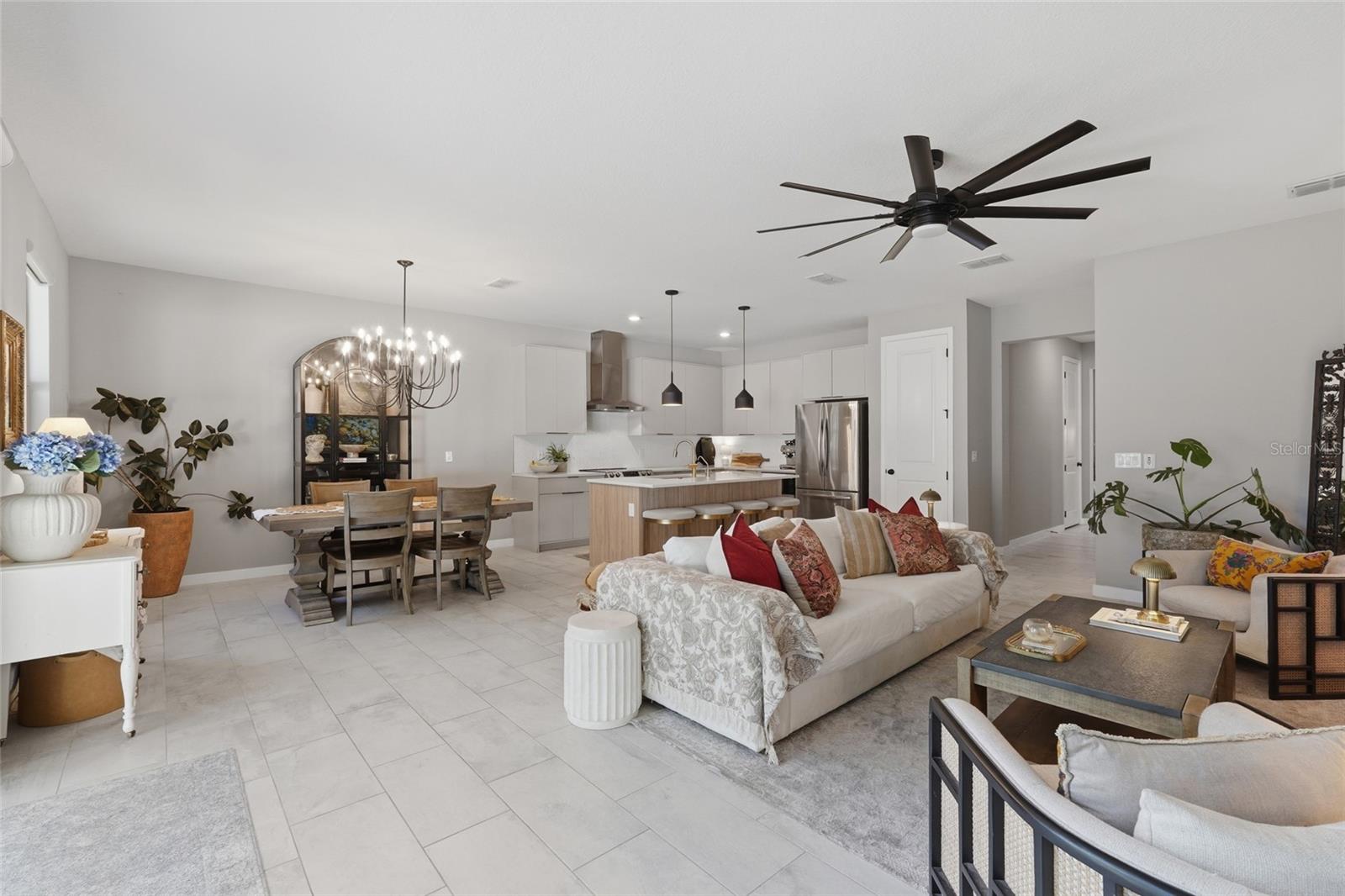 CLOVERLAWN - Residential