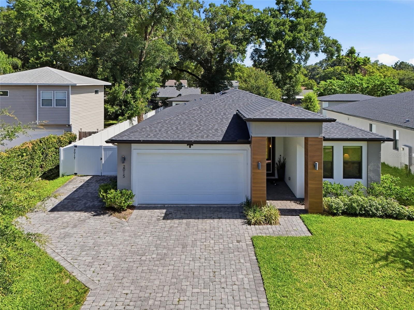 CLOVERLAWN - Residential