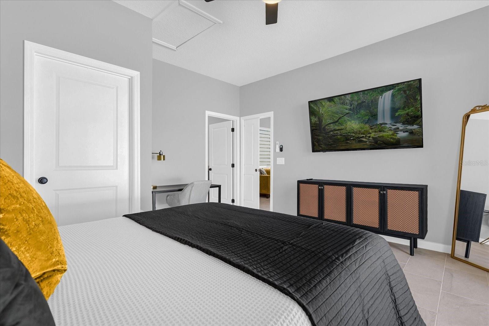 CLOVERLAWN - Residential