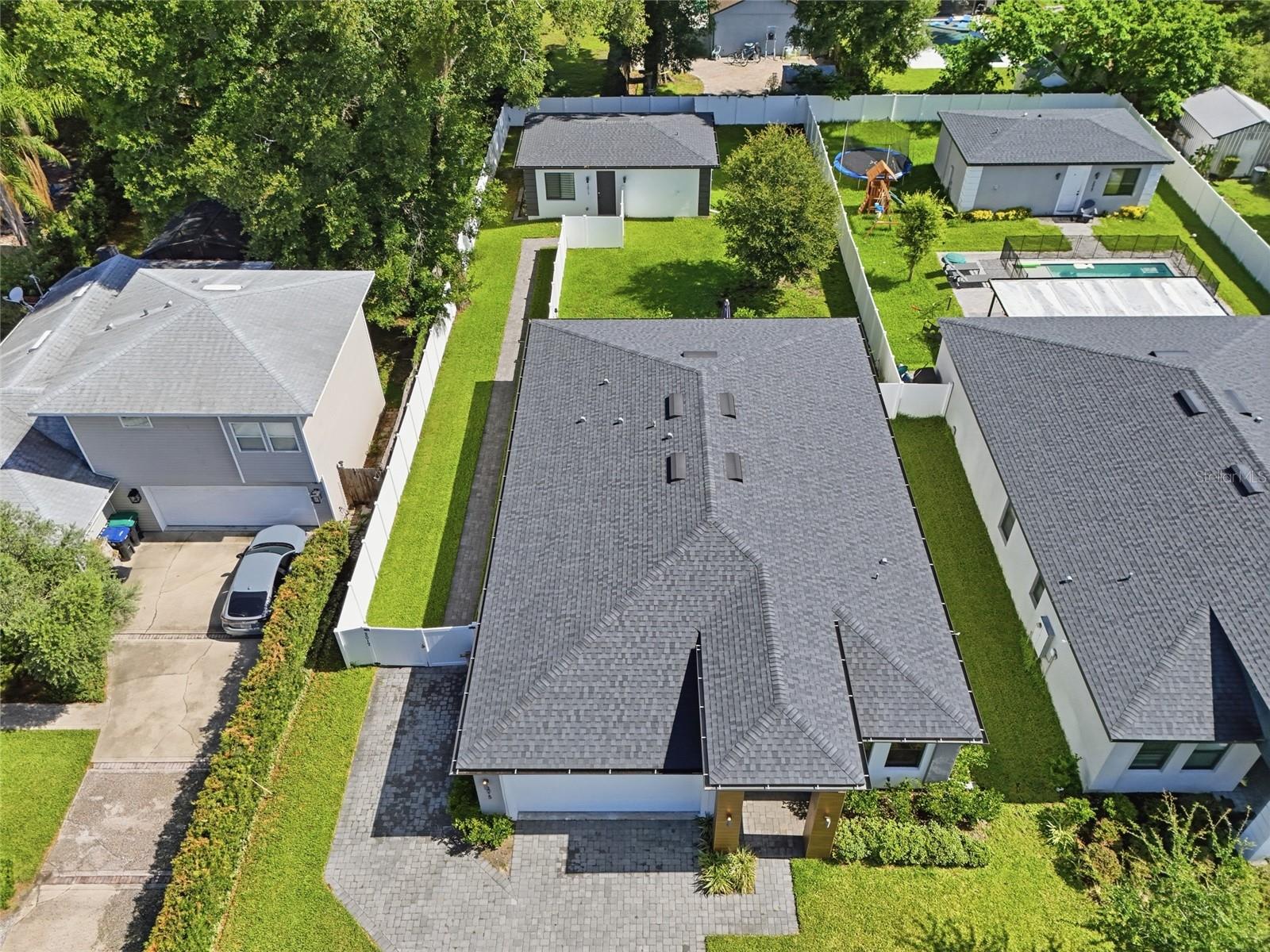 CLOVERLAWN - Residential