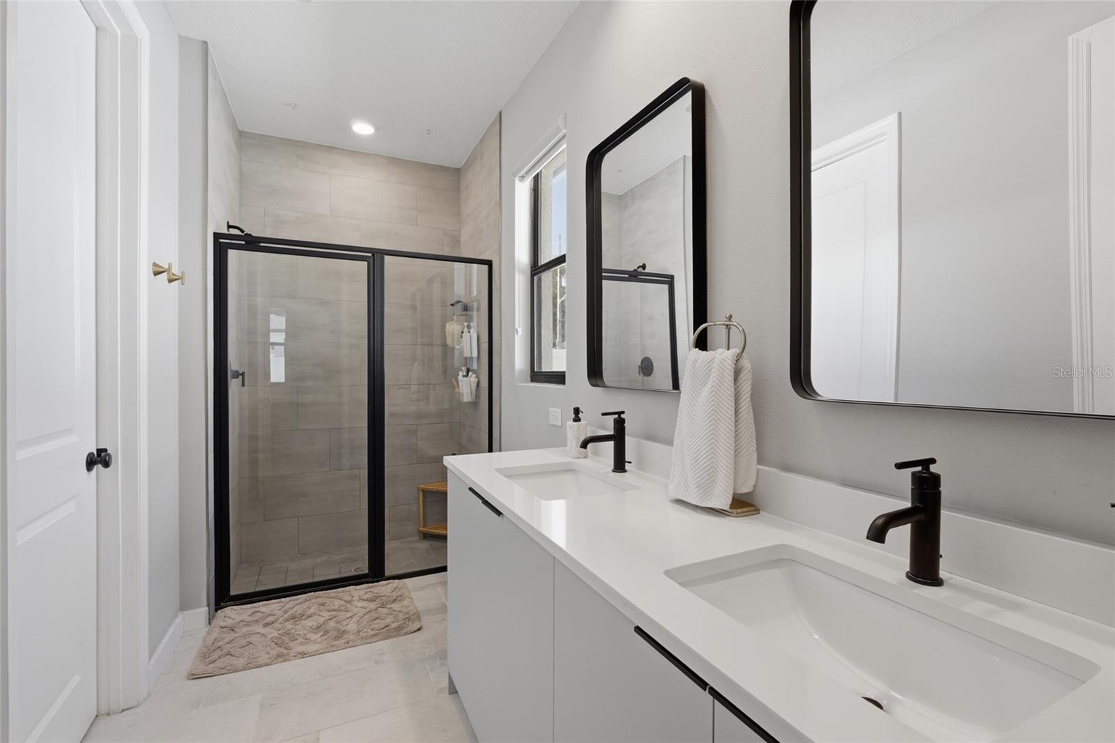 CLOVERLAWN - Residential