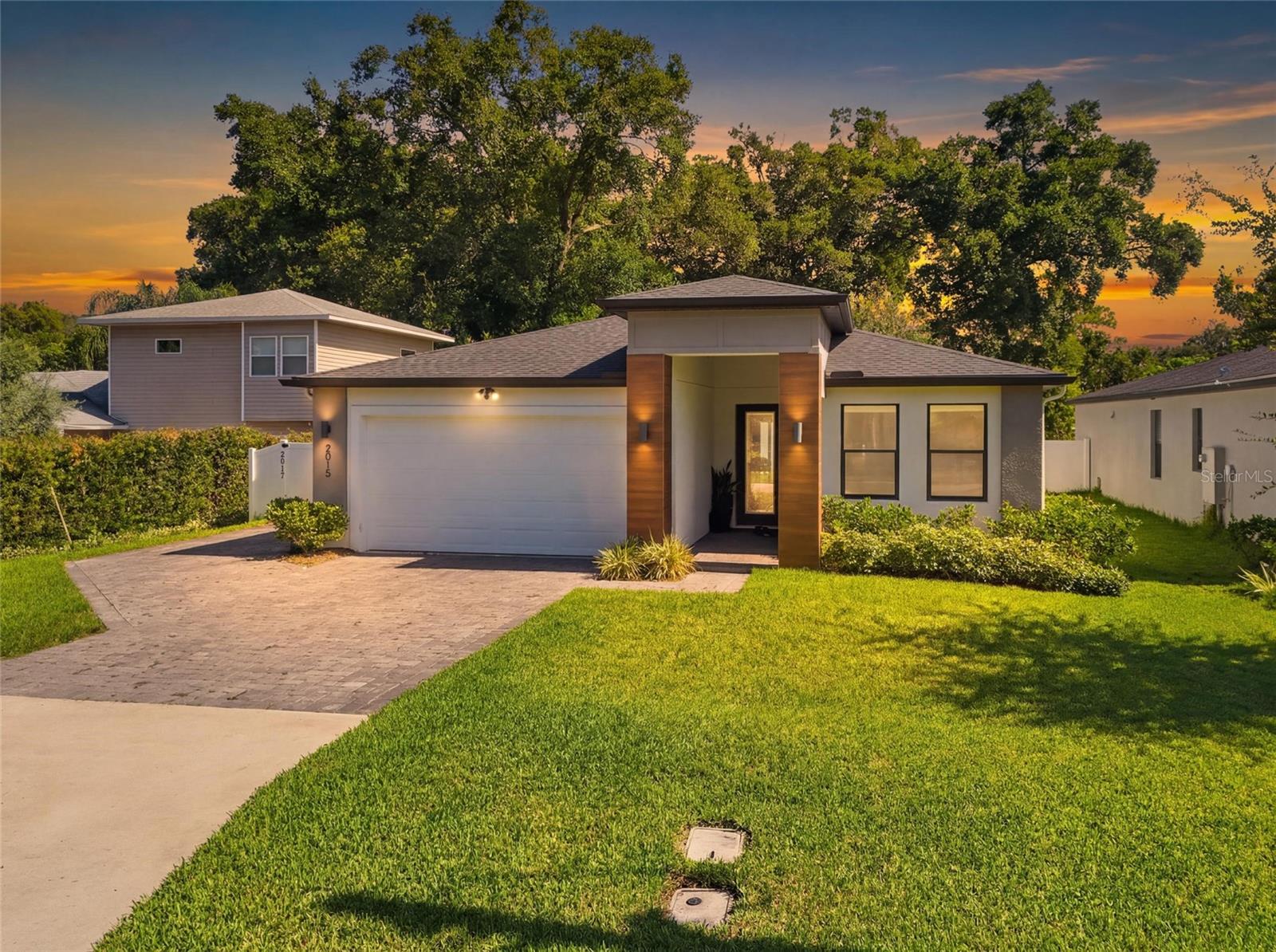 CLOVERLAWN - Residential