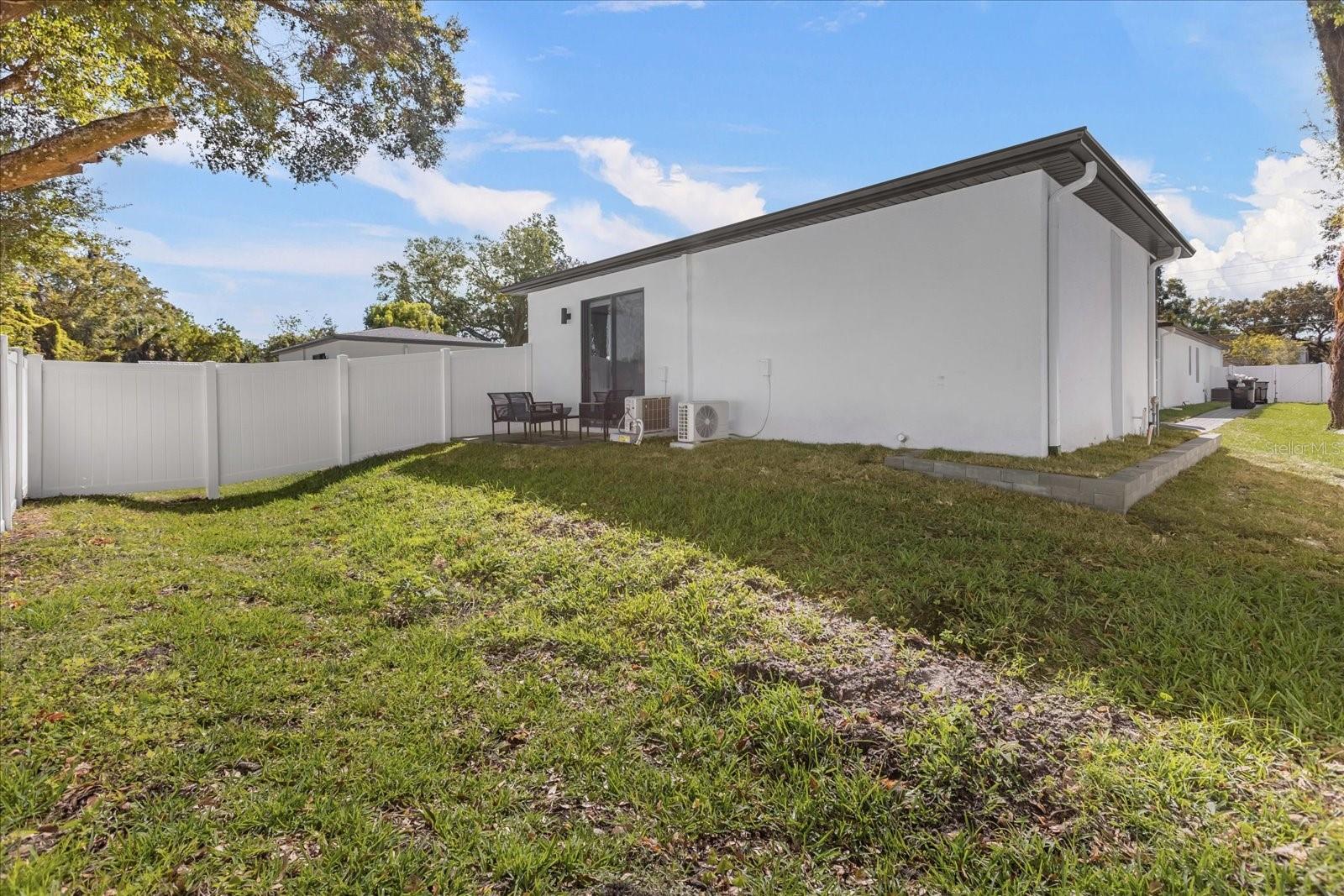 CLOVERLAWN - Residential