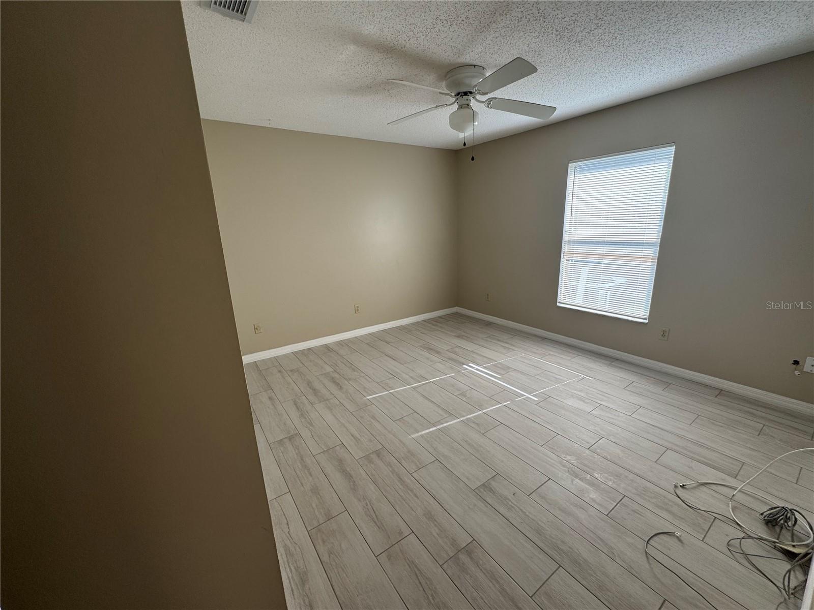 HUNTERS CREEK TR 145 PH 03 - Residential Lease