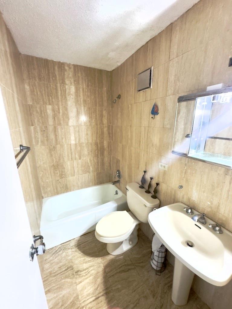 COND. VILLA MARINA - Residential