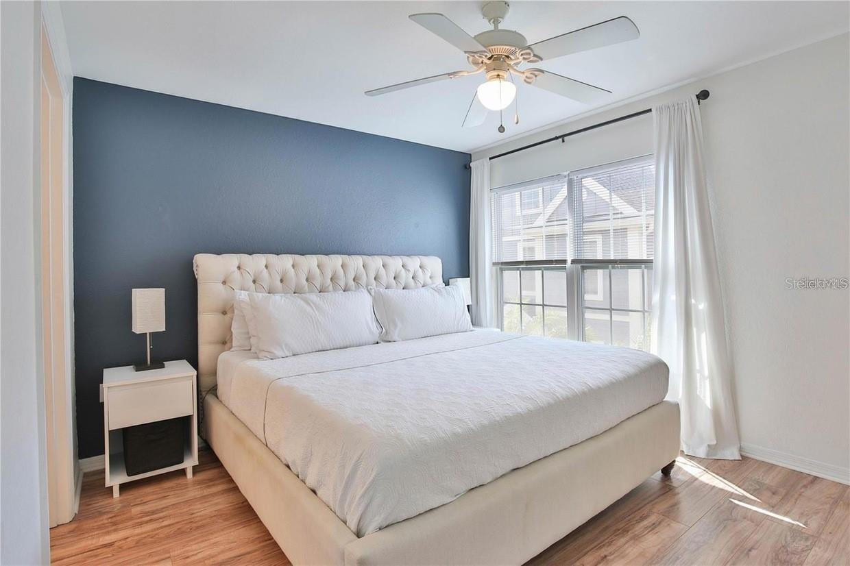 ADMIRALS WALK - Residential Lease
