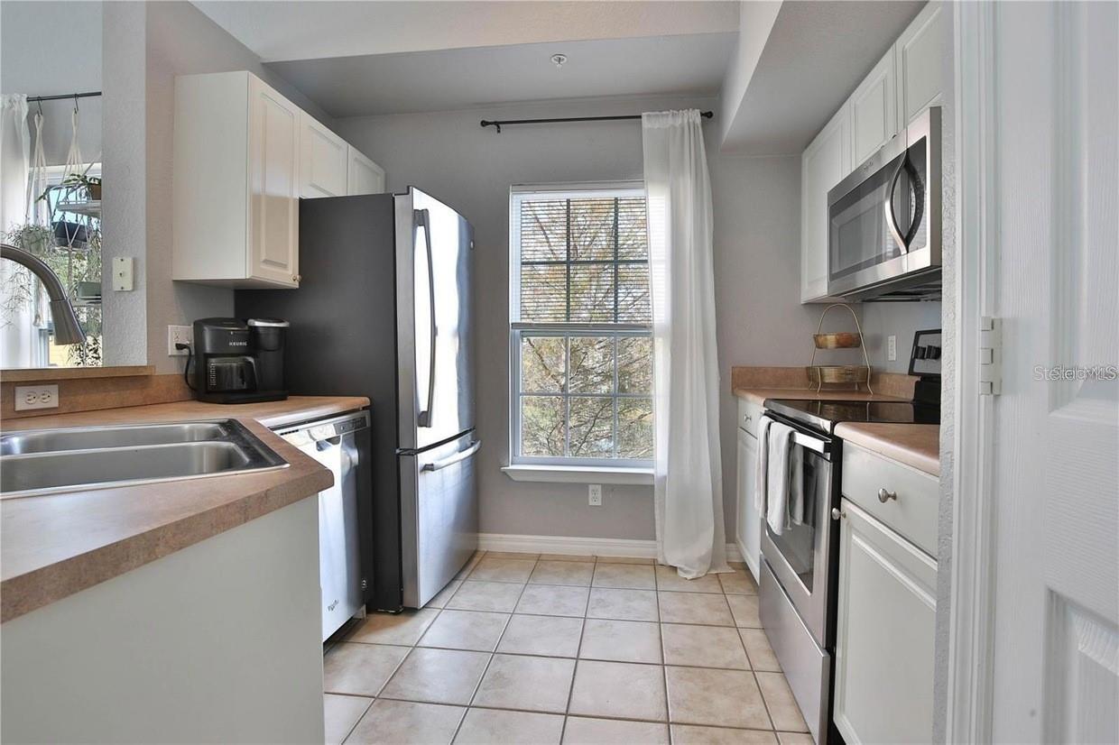 ADMIRALS WALK - Residential Lease