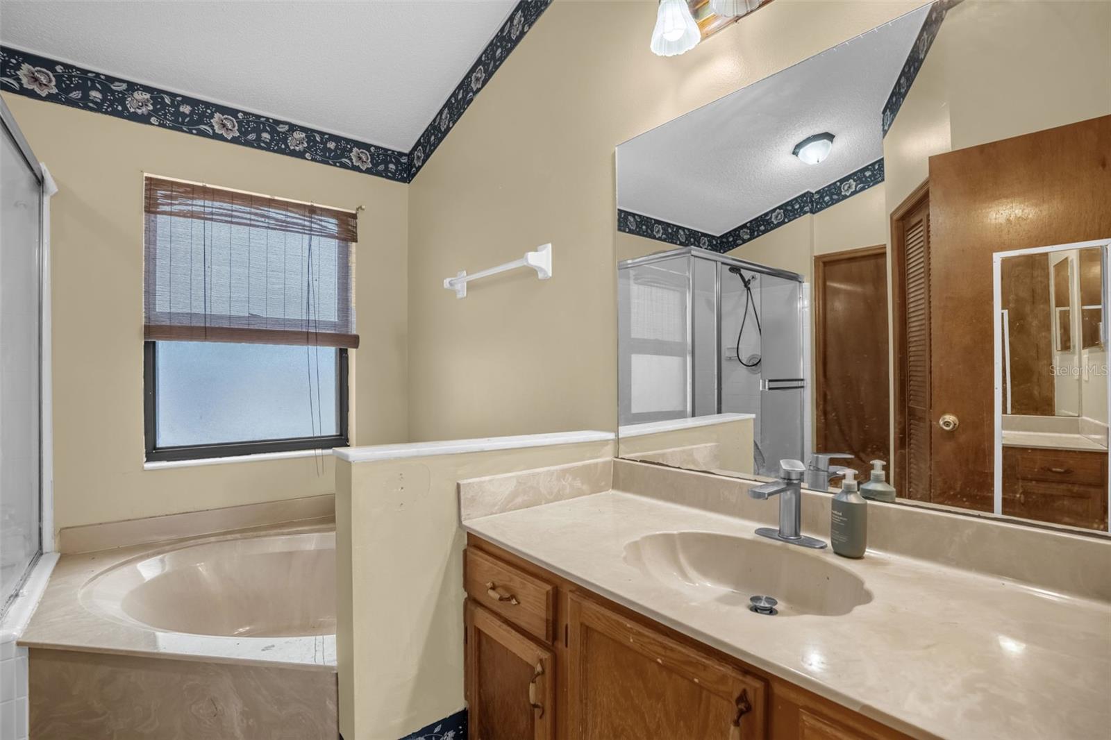 WINDSONG ESTATES - Residential