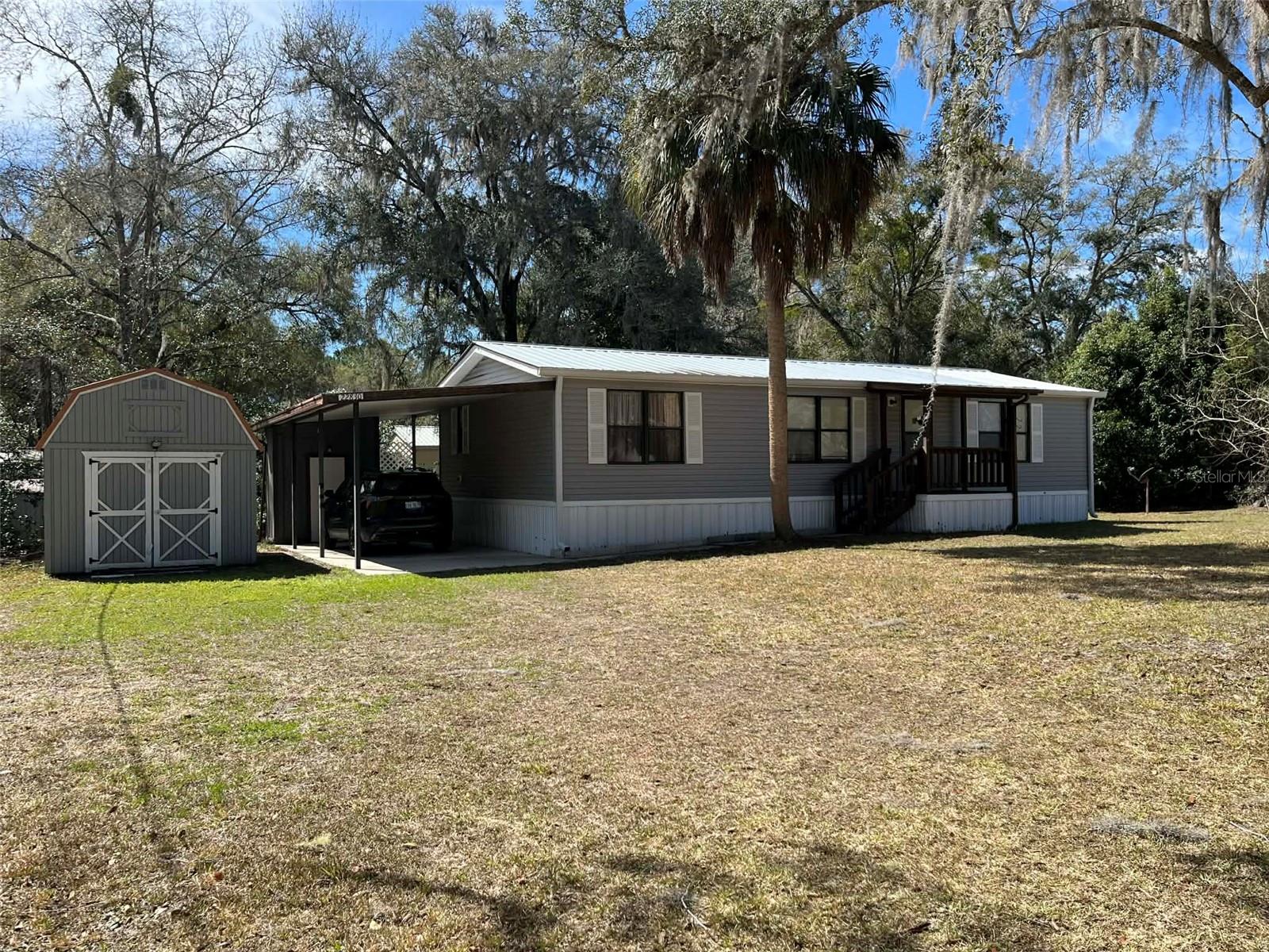 RIVER RETREATS - Residential