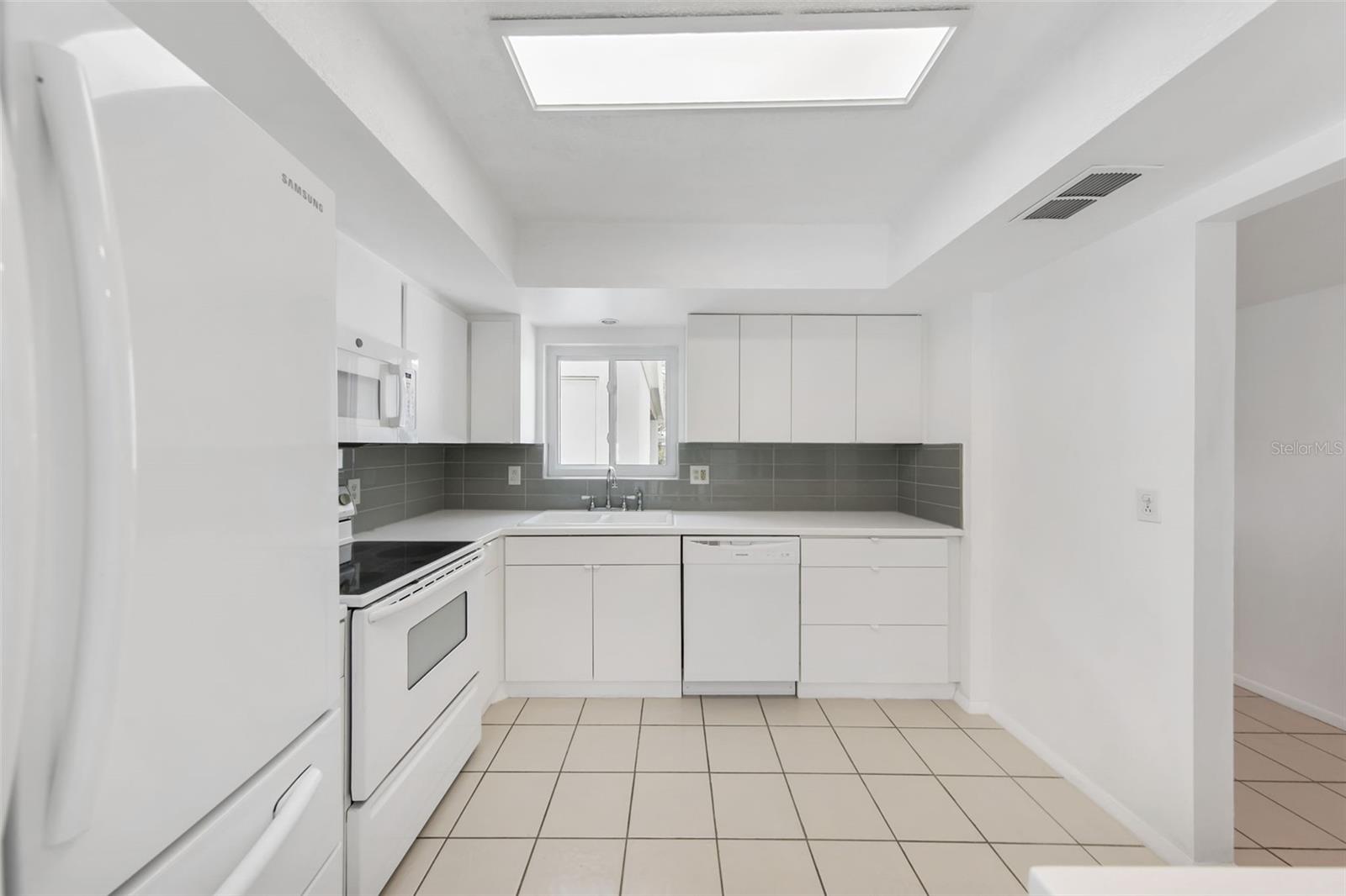STRATHMORE VILLA SEC 10 - Residential