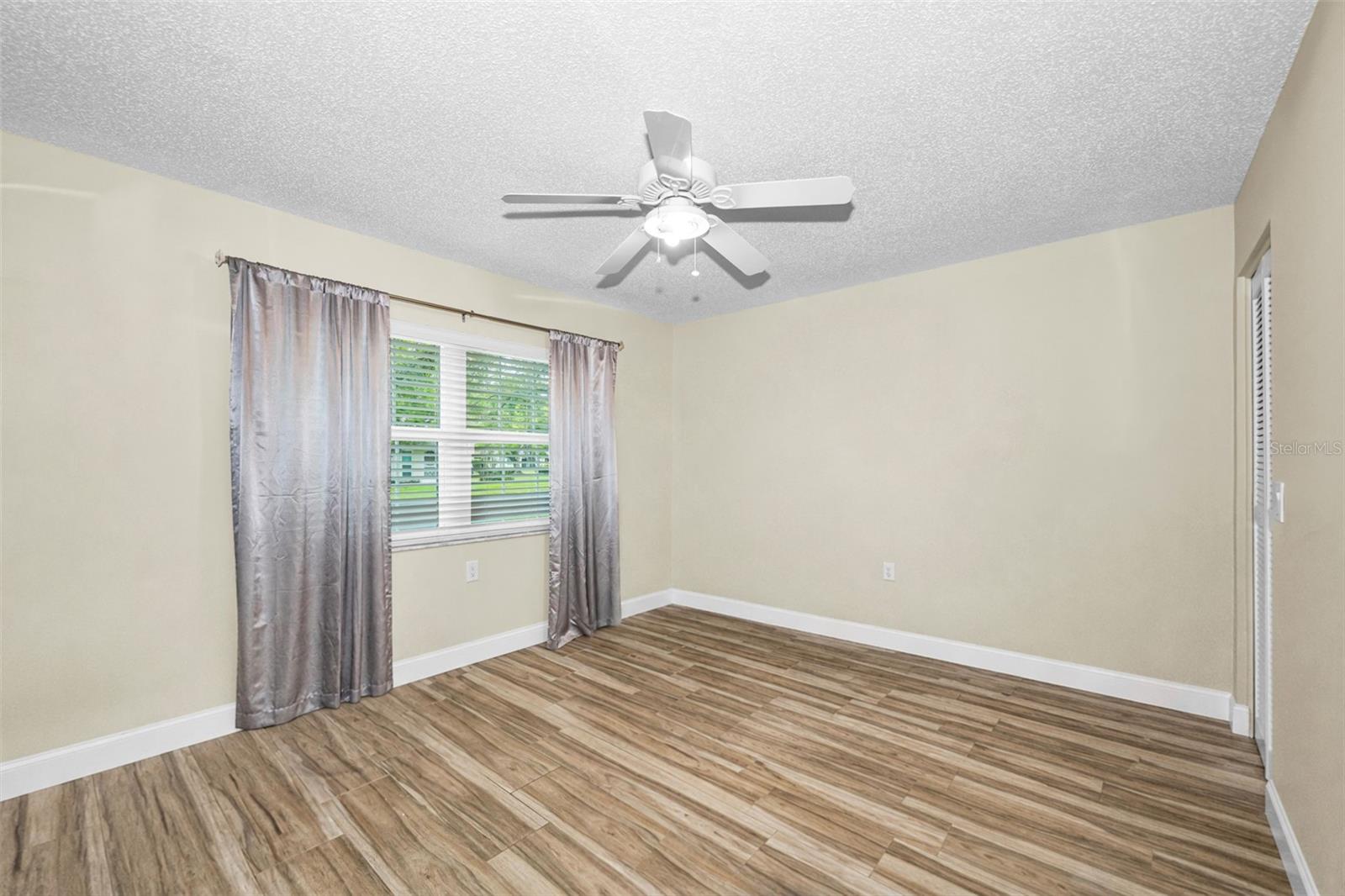 CEDARWOOD VILLAGE CONDO 02 - Residential Lease