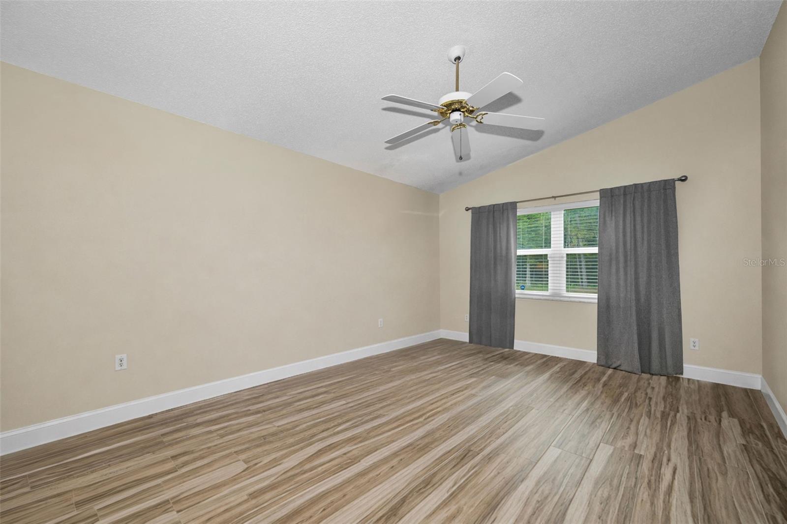 CEDARWOOD VILLAGE CONDO 02 - Residential Lease