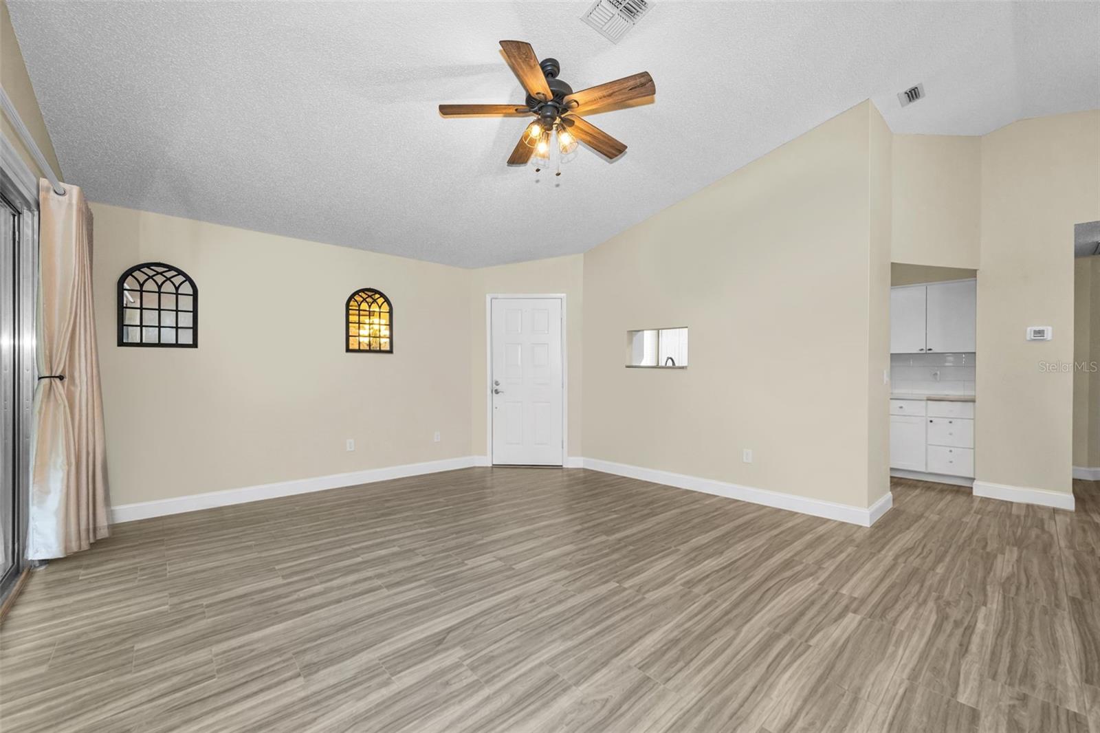 CEDARWOOD VILLAGE CONDO 02 - Residential Lease