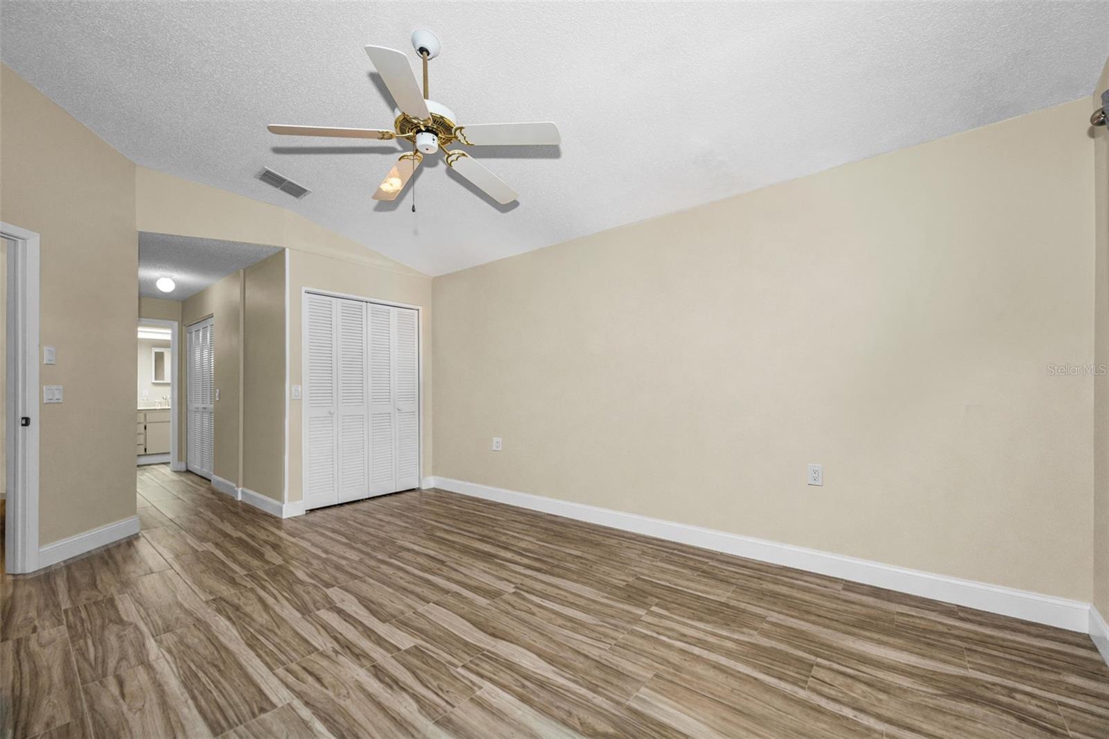 CEDARWOOD VILLAGE CONDO 02 - Residential Lease