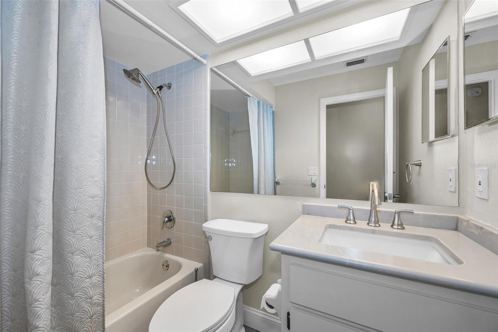 CEDARWOOD VILLAGE CONDO 02 - Residential Lease