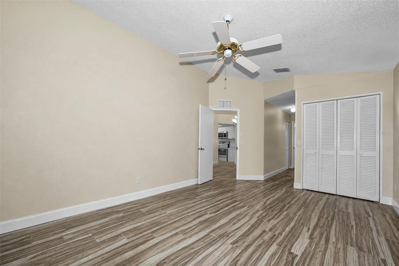 CEDARWOOD VILLAGE CONDO 02 - Residential Lease