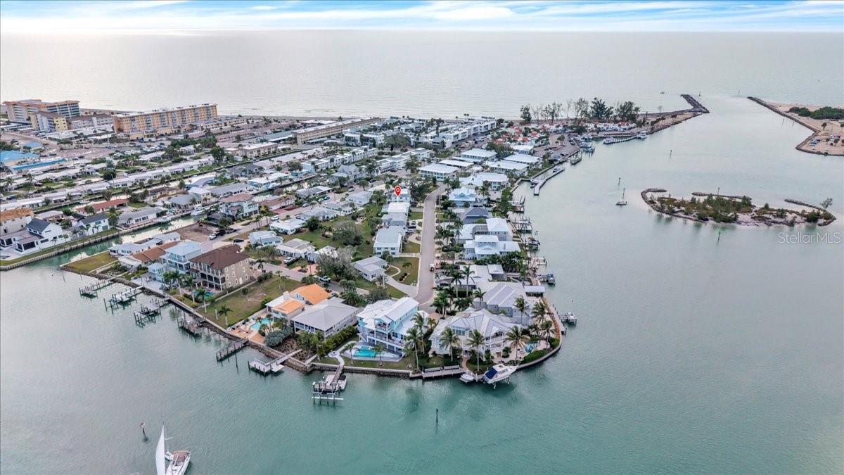 TARPON CENTER BAHAMA VILLAS - Residential