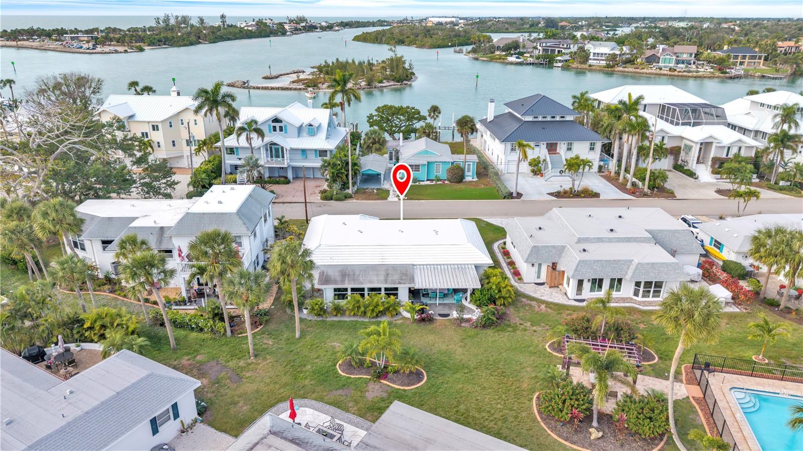 TARPON CENTER BAHAMA VILLAS - Residential