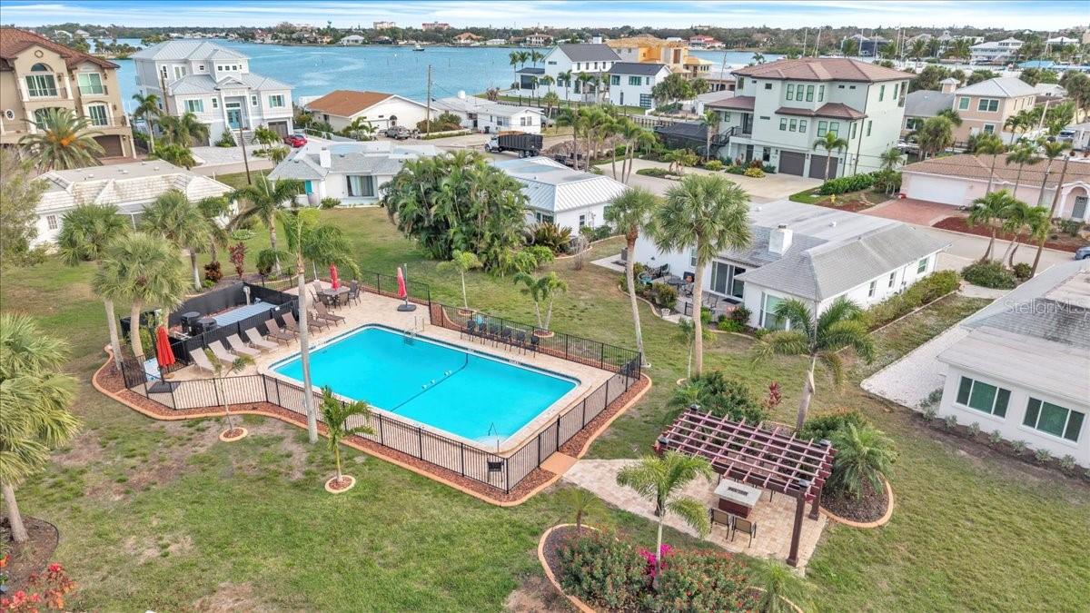 TARPON CENTER BAHAMA VILLAS - Residential